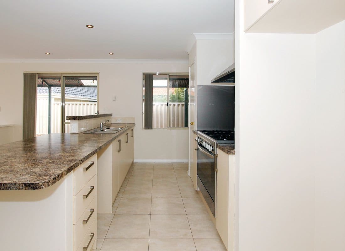 9 Prichard Place, CANNING VALE WA 6155, Canning Vale - Thumbnail 2