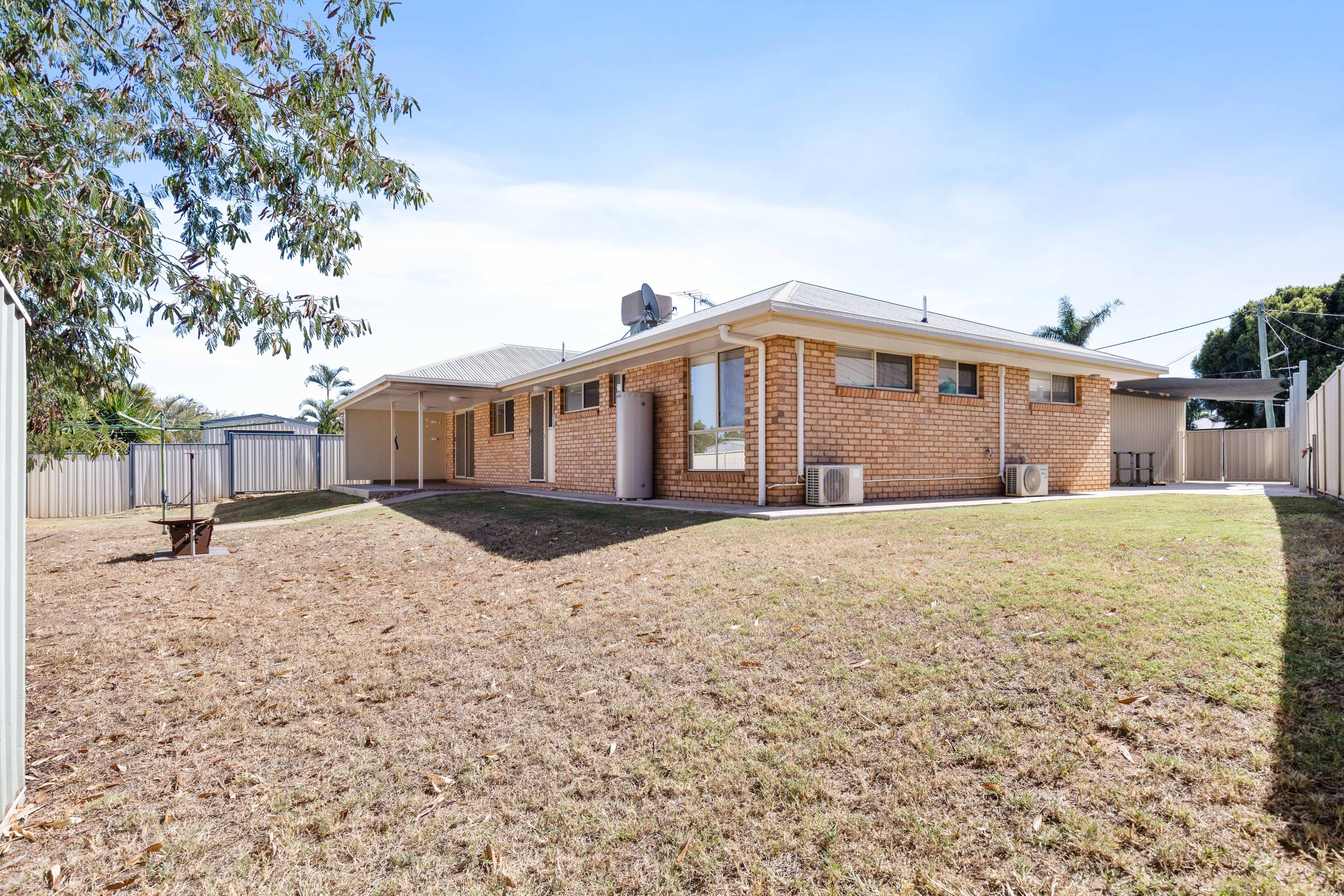 12 Crozier Crescent, Emerald QLD 4720, Emerald - Thumbnail 3