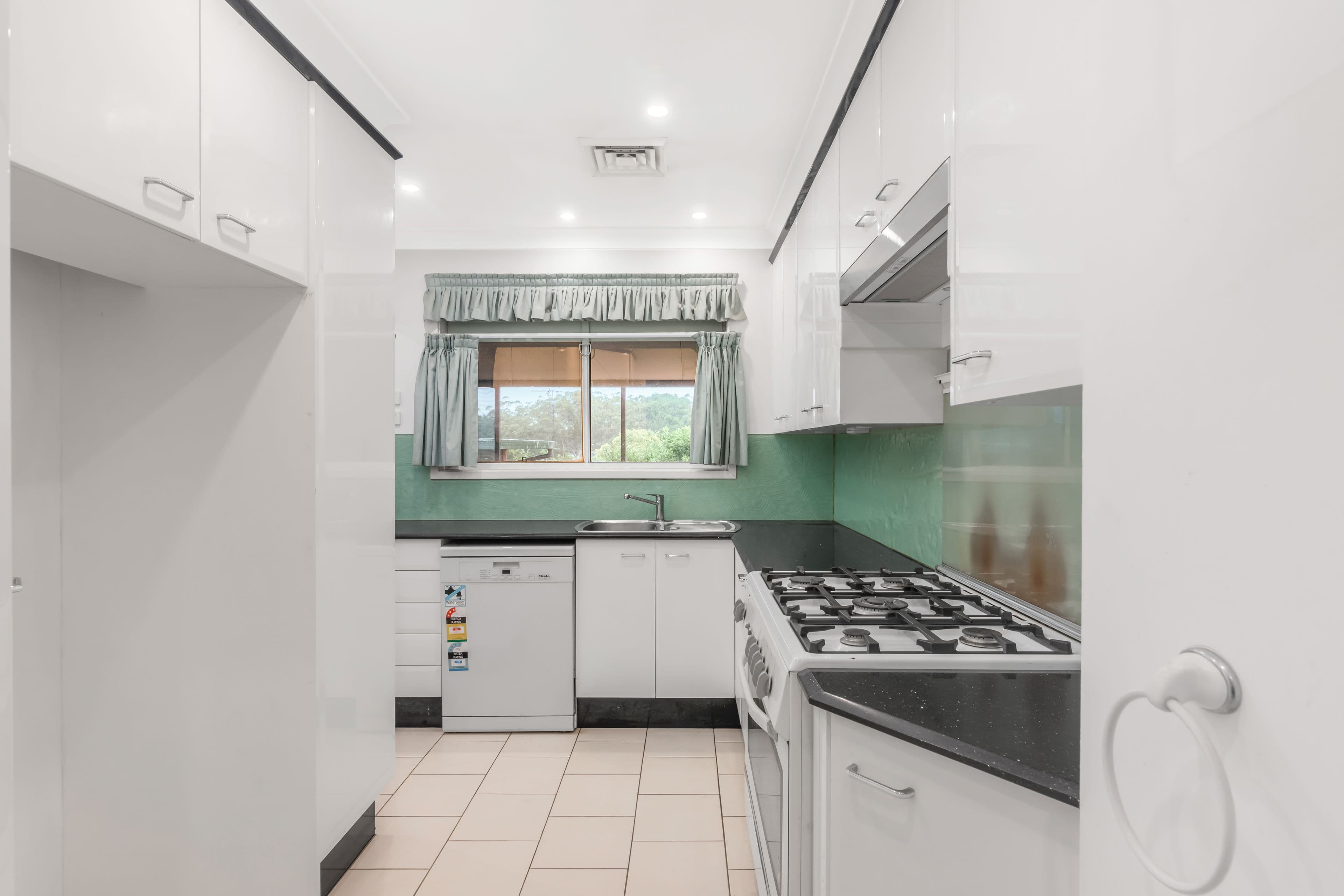 10 Allsopp Avenue, Baulkham Hills NSW 2153, Baulkham Hills - Thumbnail 3