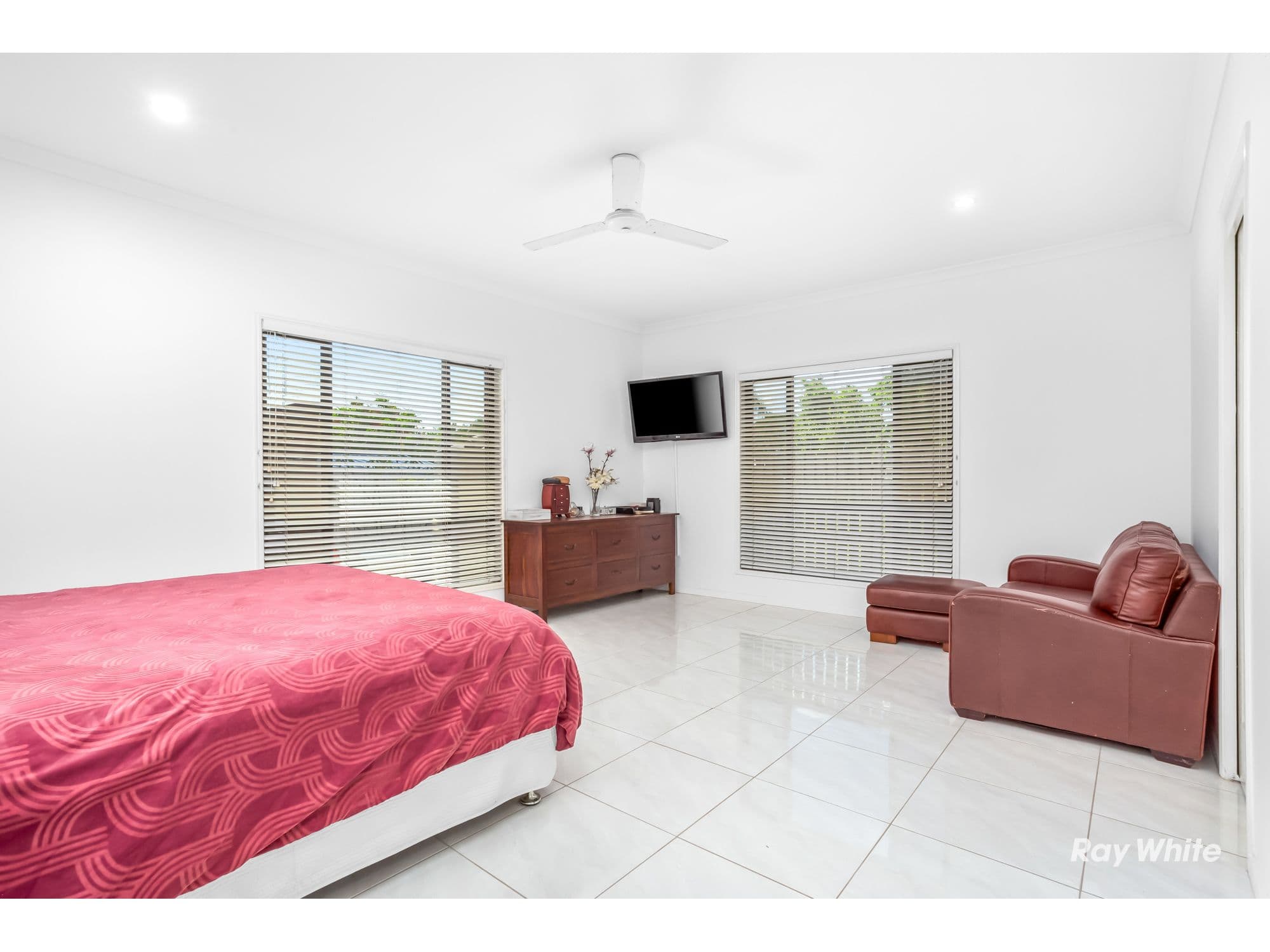 215 Victoria Place, Berserker QLD 4701, Berserker - Thumbnail 6