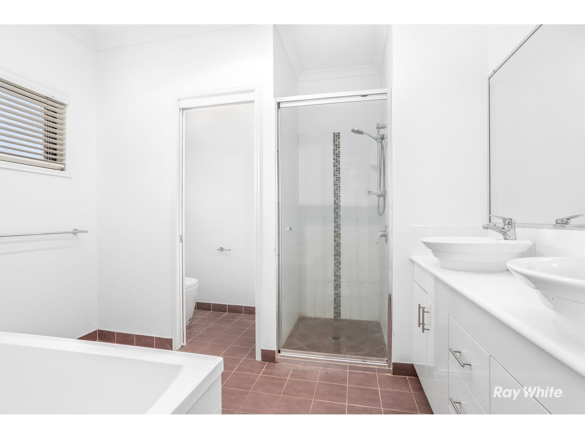 215 Victoria Place, Berserker QLD 4701, Berserker - Thumbnail 7