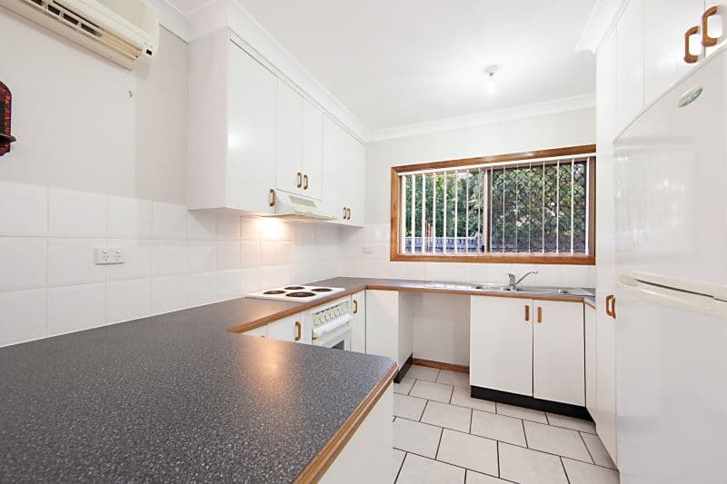 50 Latchford Street, Pimlico QLD 4812, Pimlico - Thumbnail 3