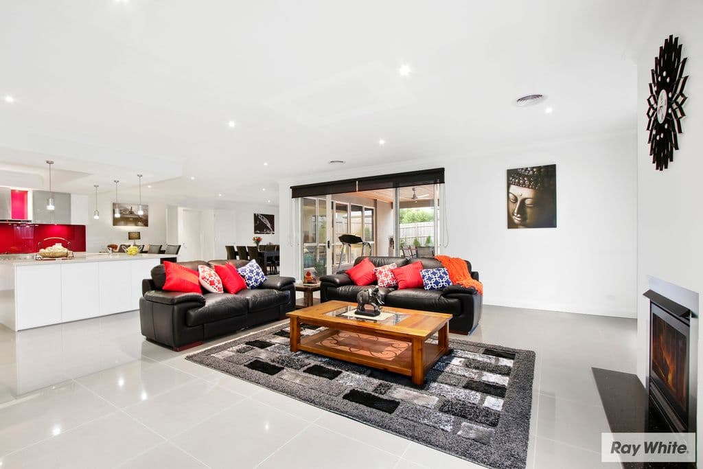 4 GIDGEE Court, Wantirna South VIC 3152, Wantirna South - Thumbnail 2