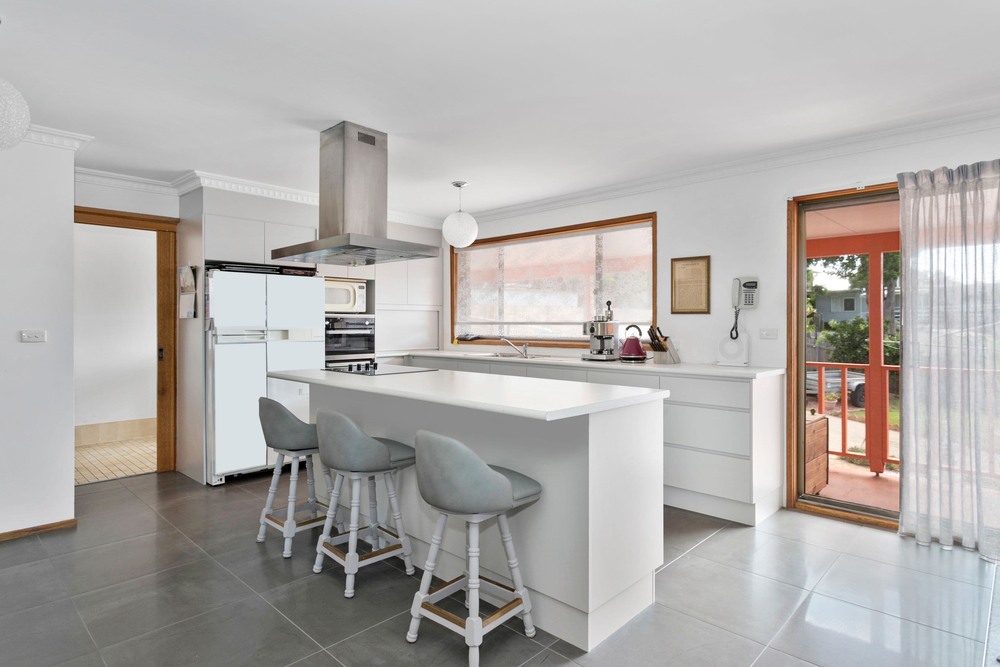 5 Grantham Road, Batehaven - Thumbnail 2