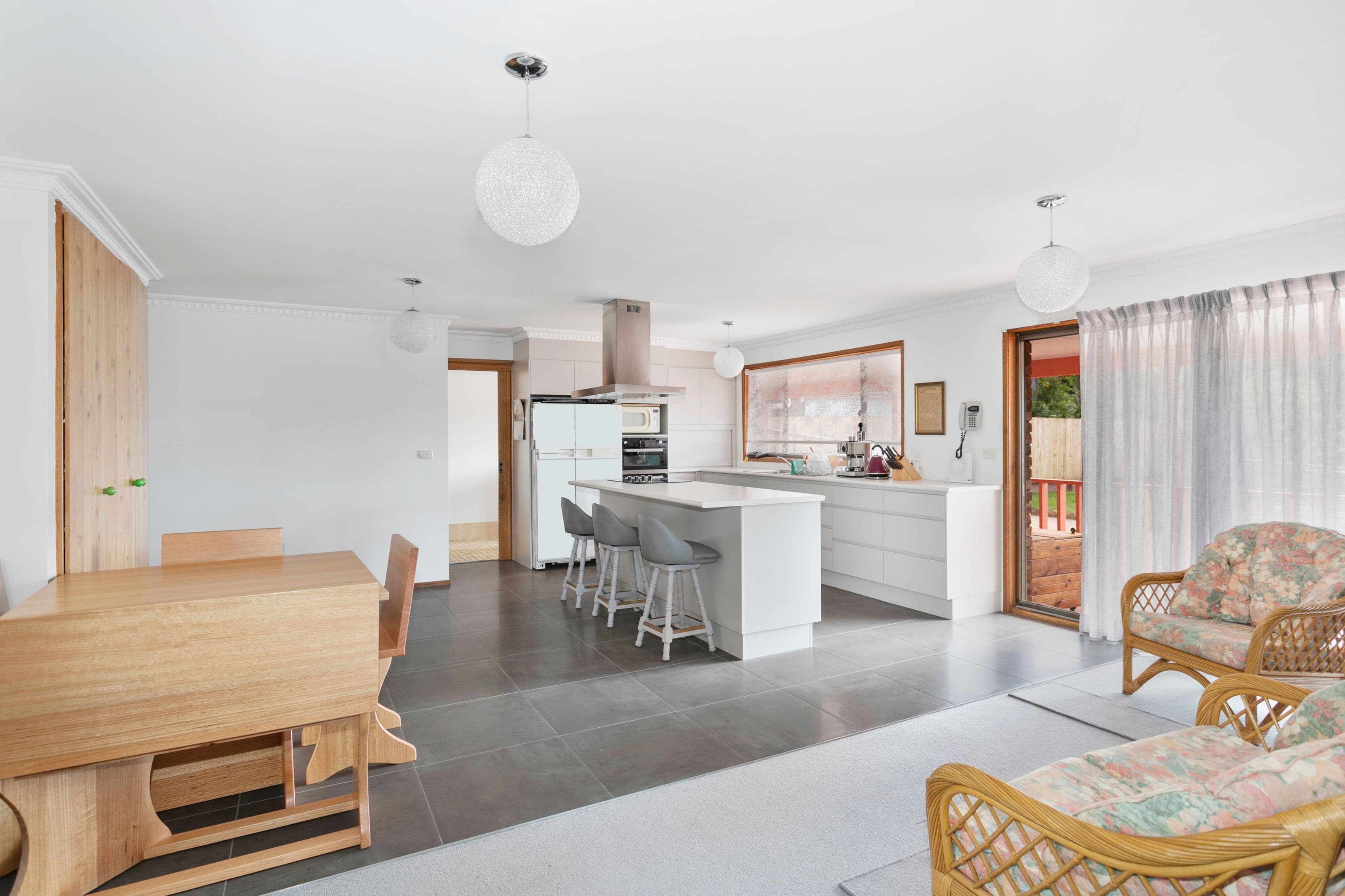 5 Grantham Road, Batehaven - Thumbnail 4