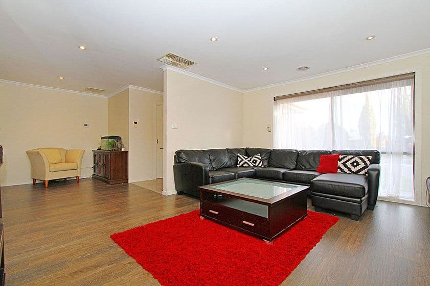 8 Nandina Court, MILL PARK VIC 3082, Mill Park - Thumbnail 3