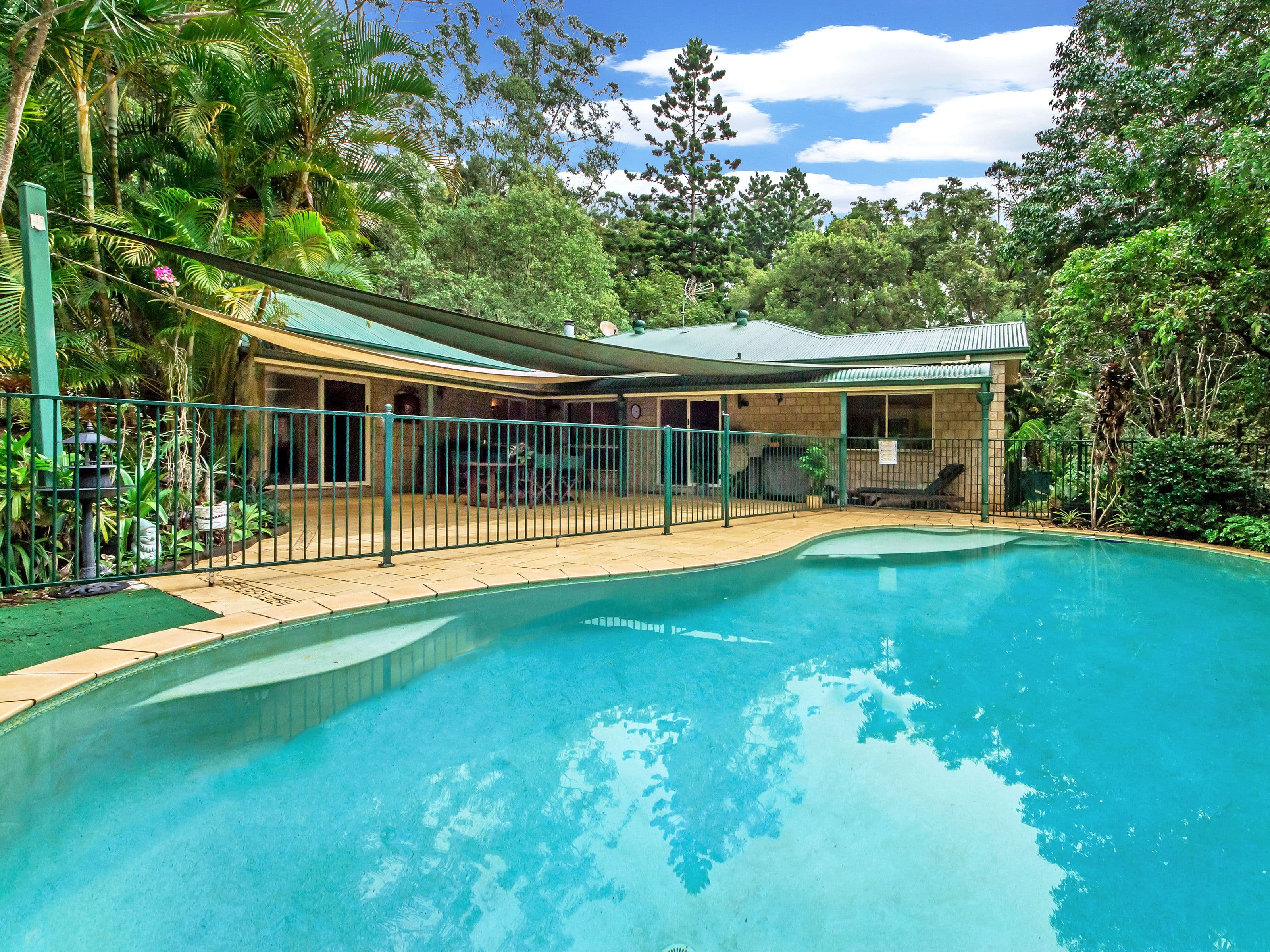 16 Sunray Drive, Bonogin QLD 4213, Bonogin - Thumbnail 2