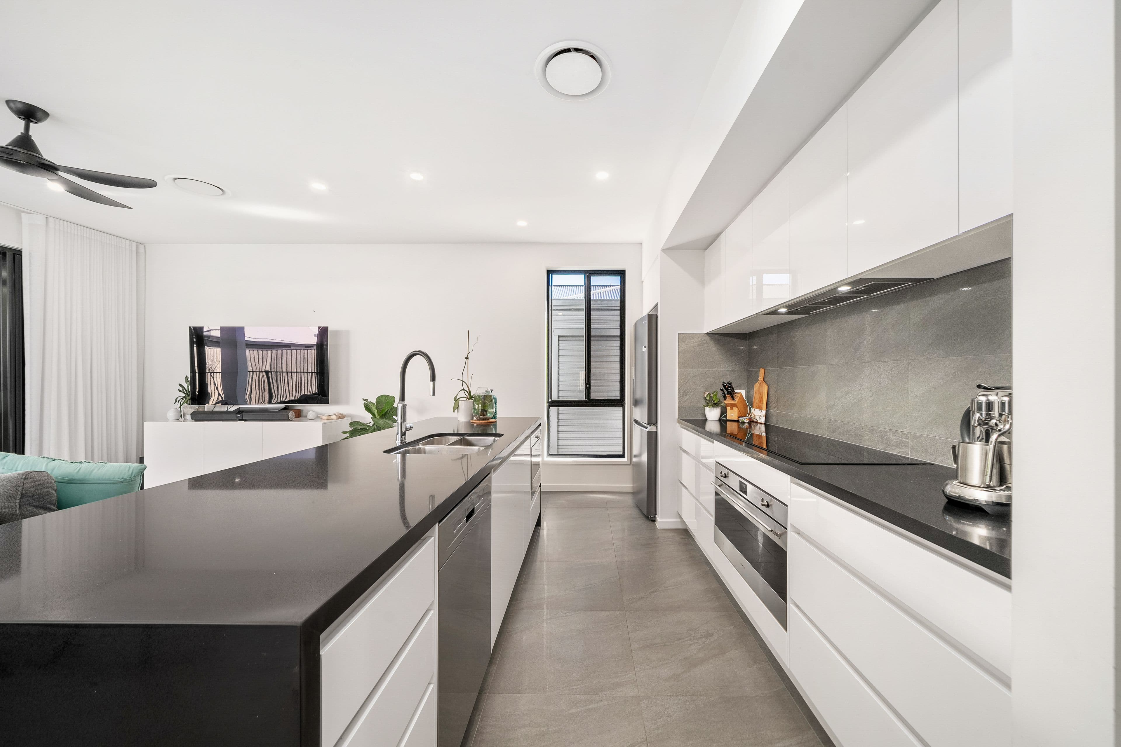 67 Aegean Avenue, Newport QLD 4020, Newport - Thumbnail 6