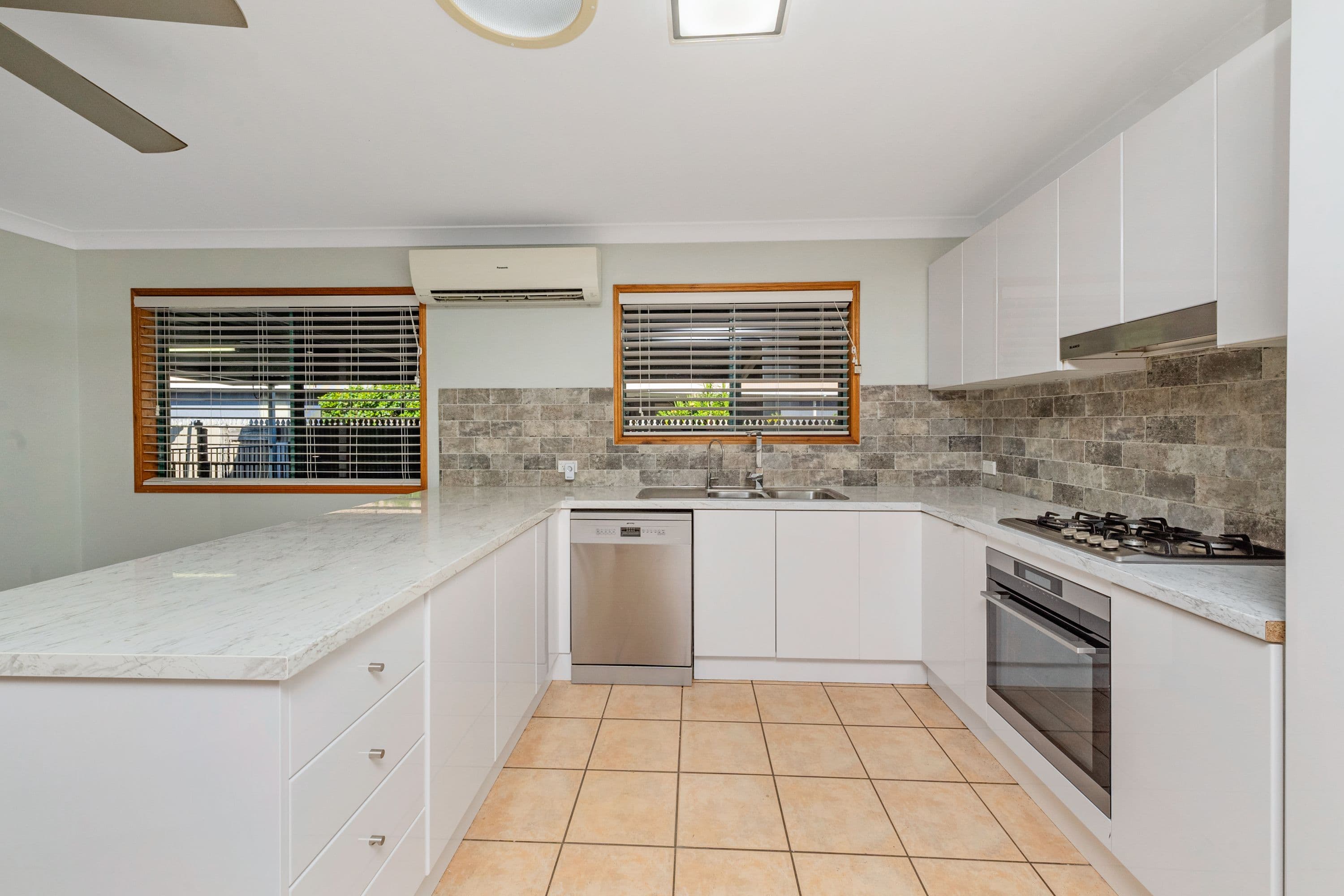 27 Pacific Avenue, Bushland Beach QLD 4818, Bushland Beach - Thumbnail 7
