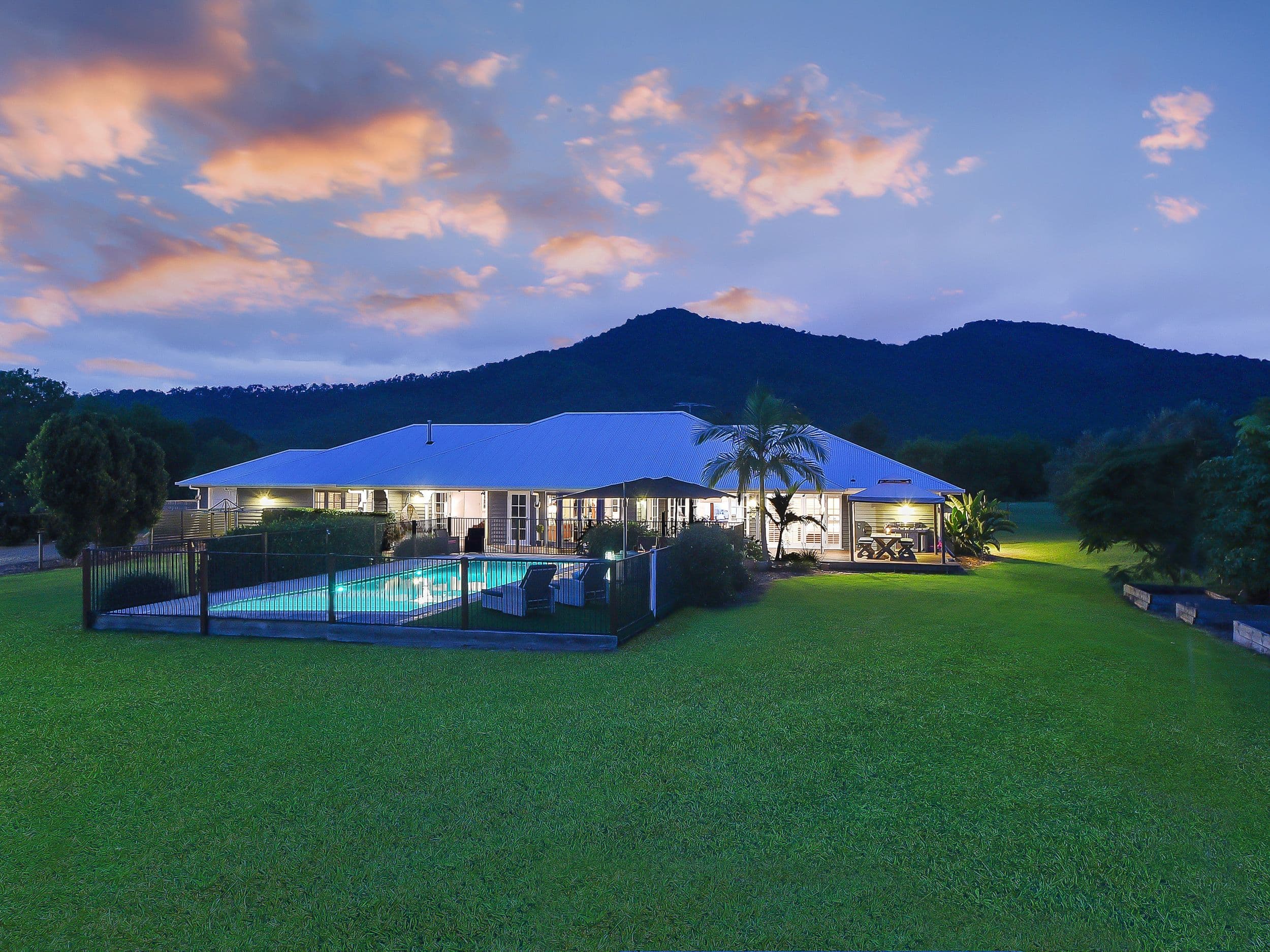 6 Horseshoe Court, Samsonvale QLD 4520, Samsonvale - Image 1