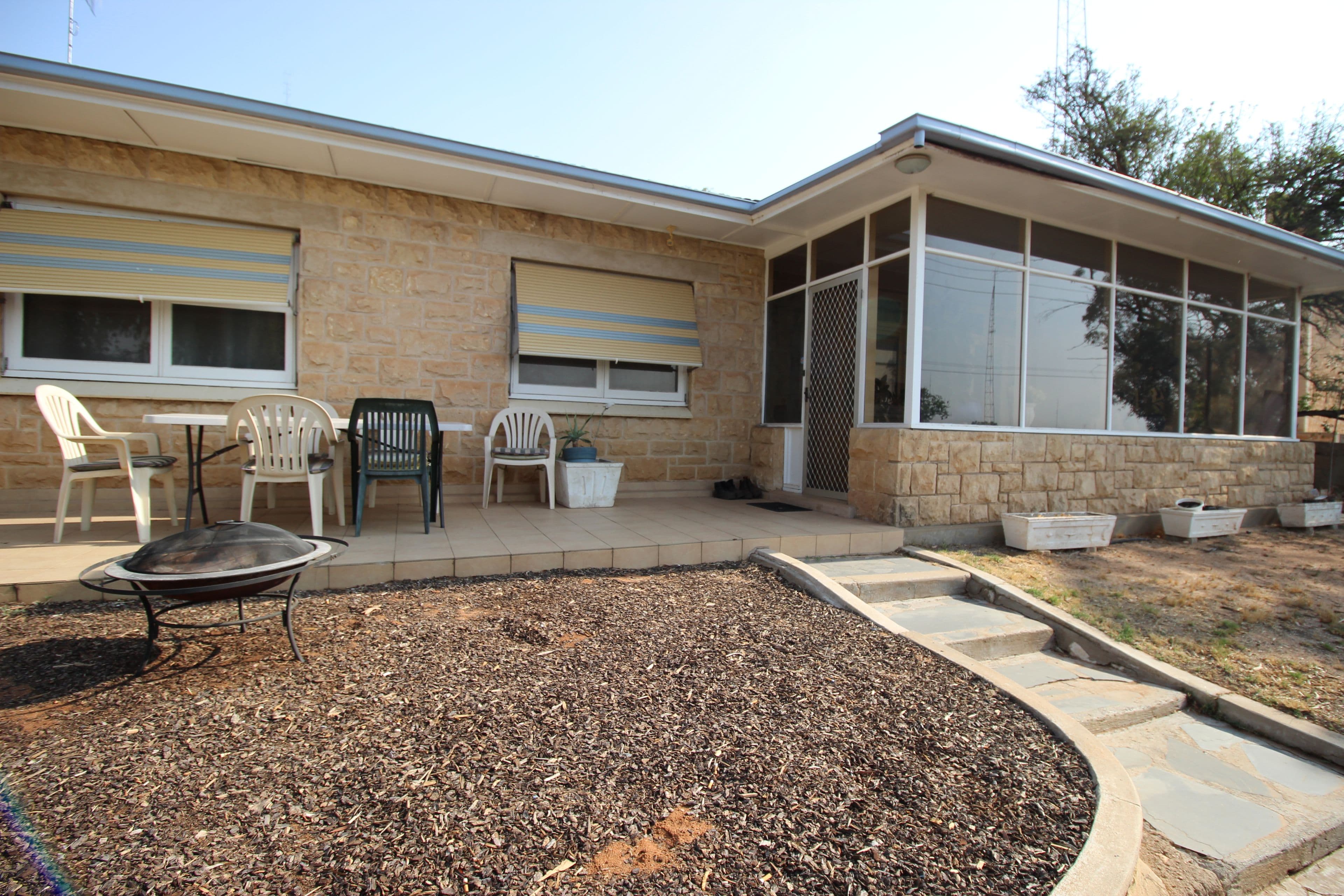 9 Coombe Terrace, Waikerie SA 5330, Waikerie - Thumbnail 2