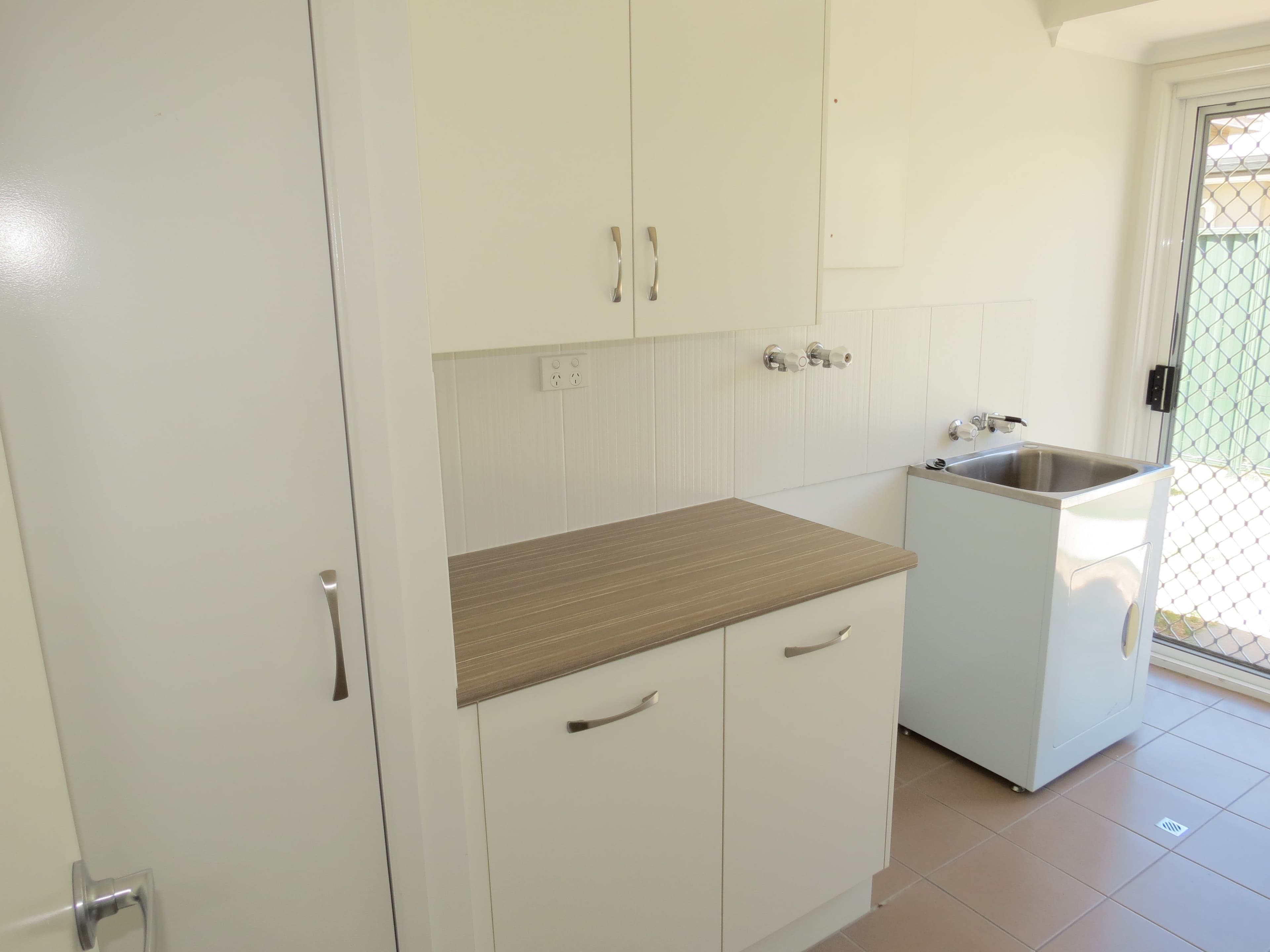 4 Gray Street, Emerald QLD 4720, Emerald - Thumbnail 6