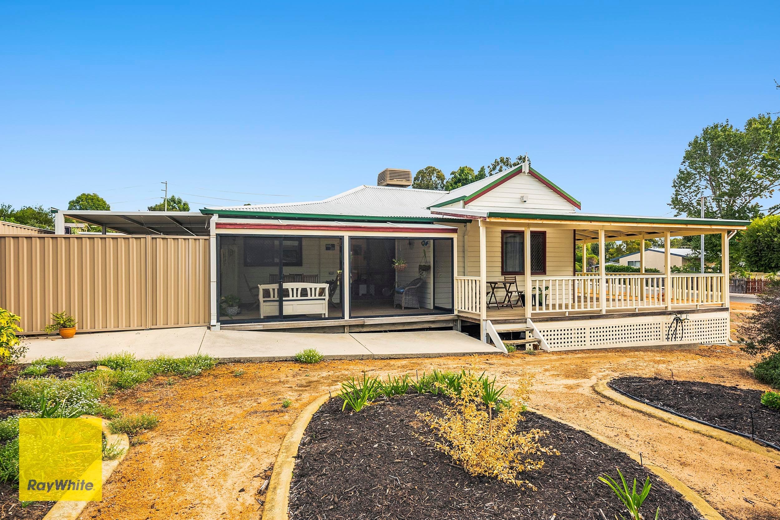 47 Lyndhurst Road, Kalamunda WA 6076, Kalamunda - Thumbnail 2