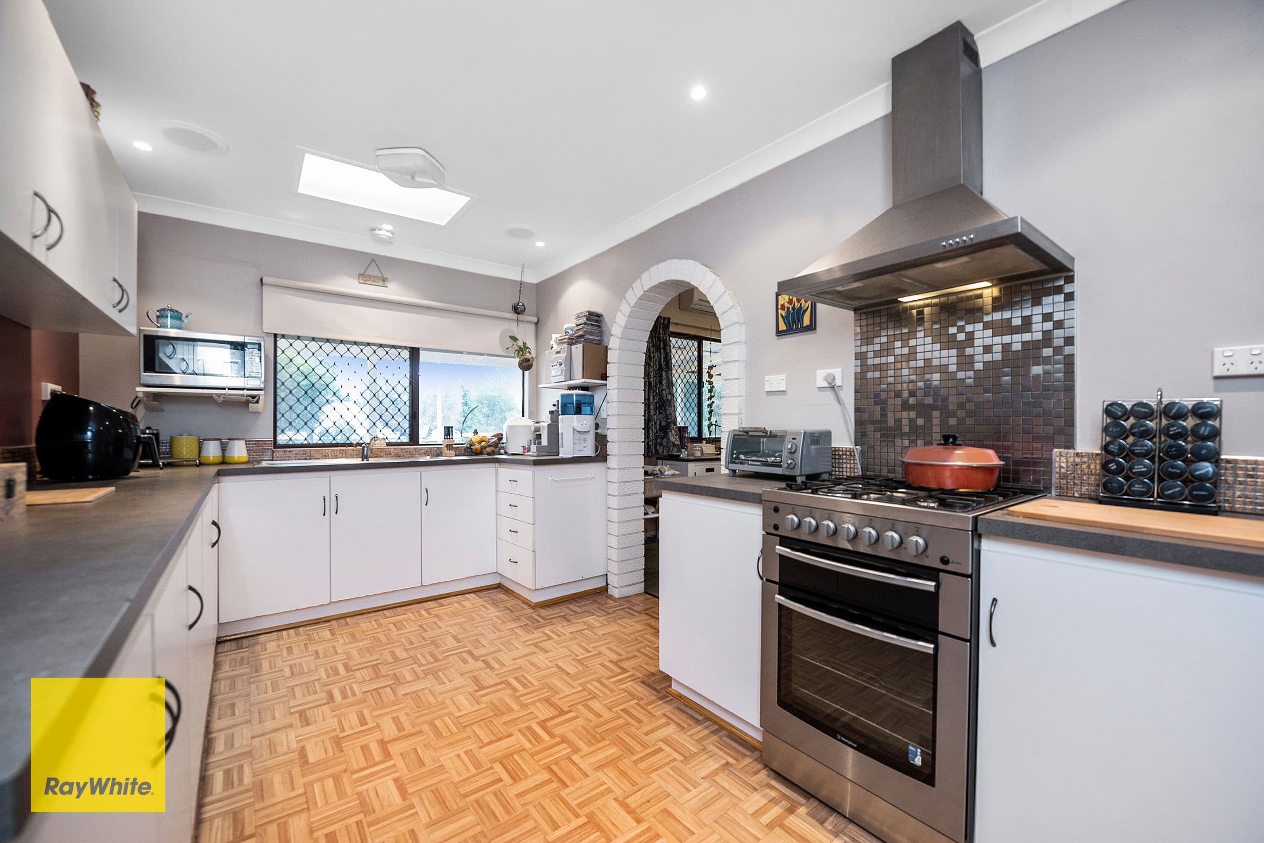 47 Lyndhurst Road, Kalamunda WA 6076, Kalamunda - Thumbnail 7