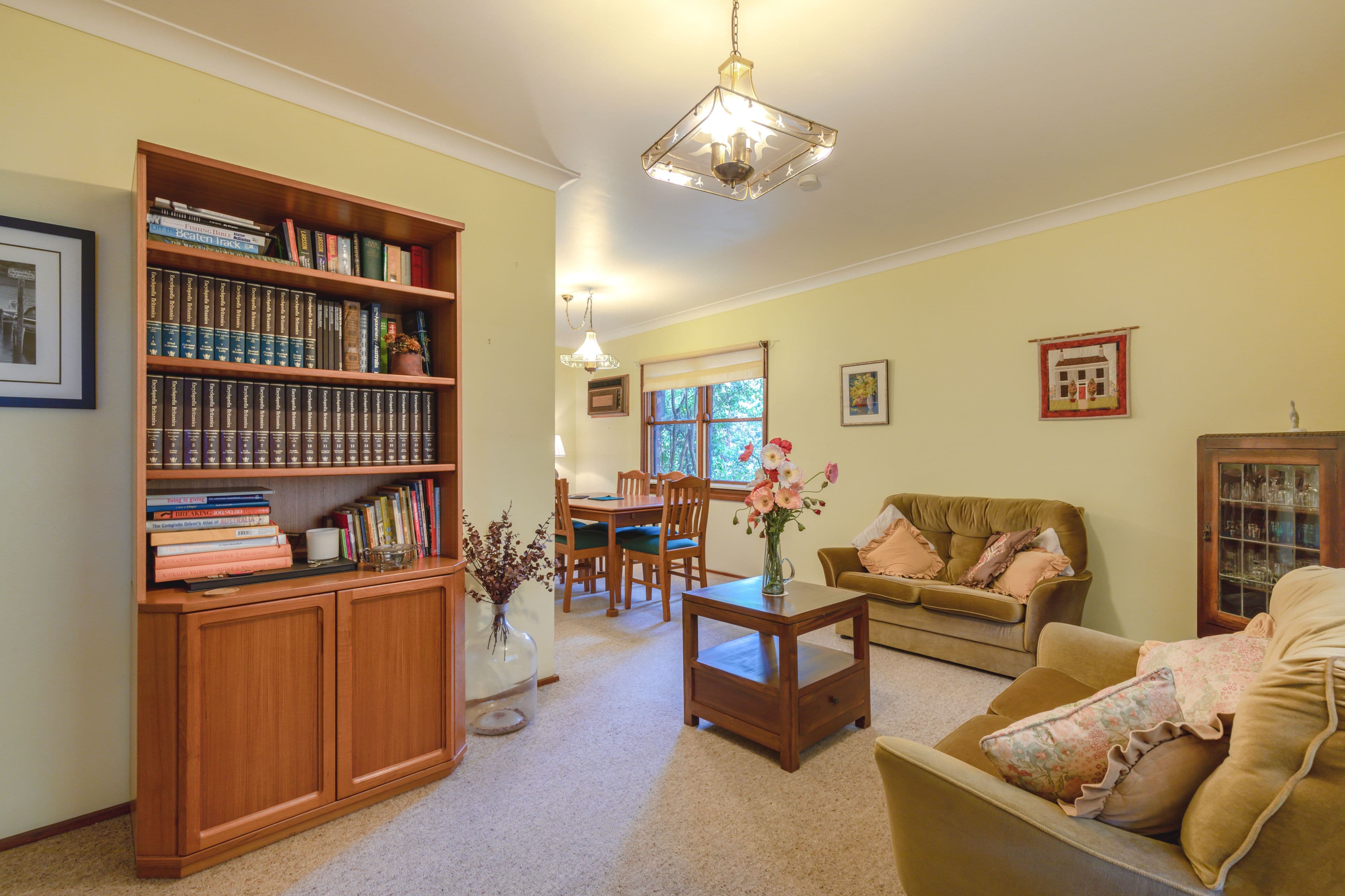 18 Osborn Road, Normanhurst - Thumbnail 2