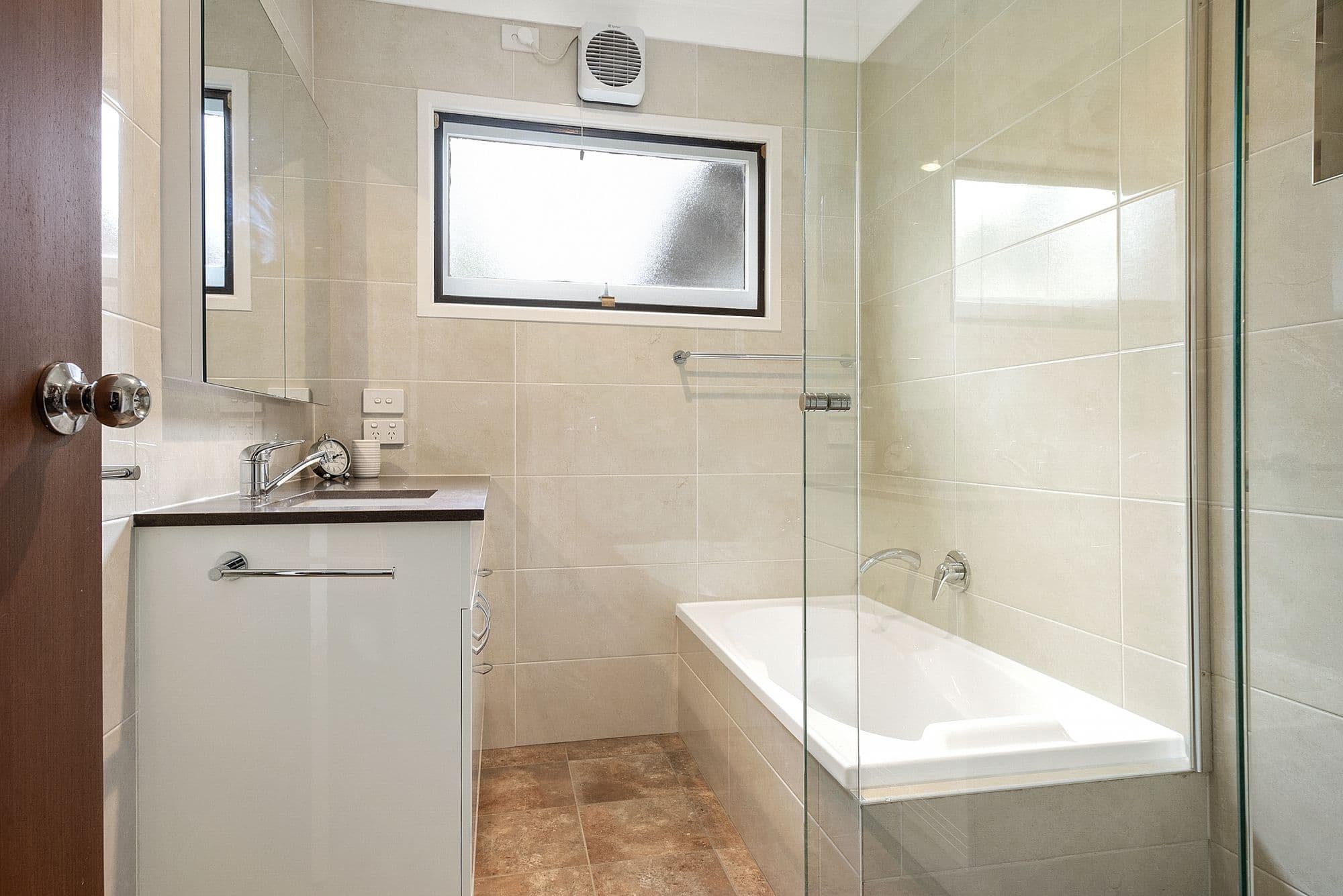 18 Osborn Road, Normanhurst - Thumbnail 8