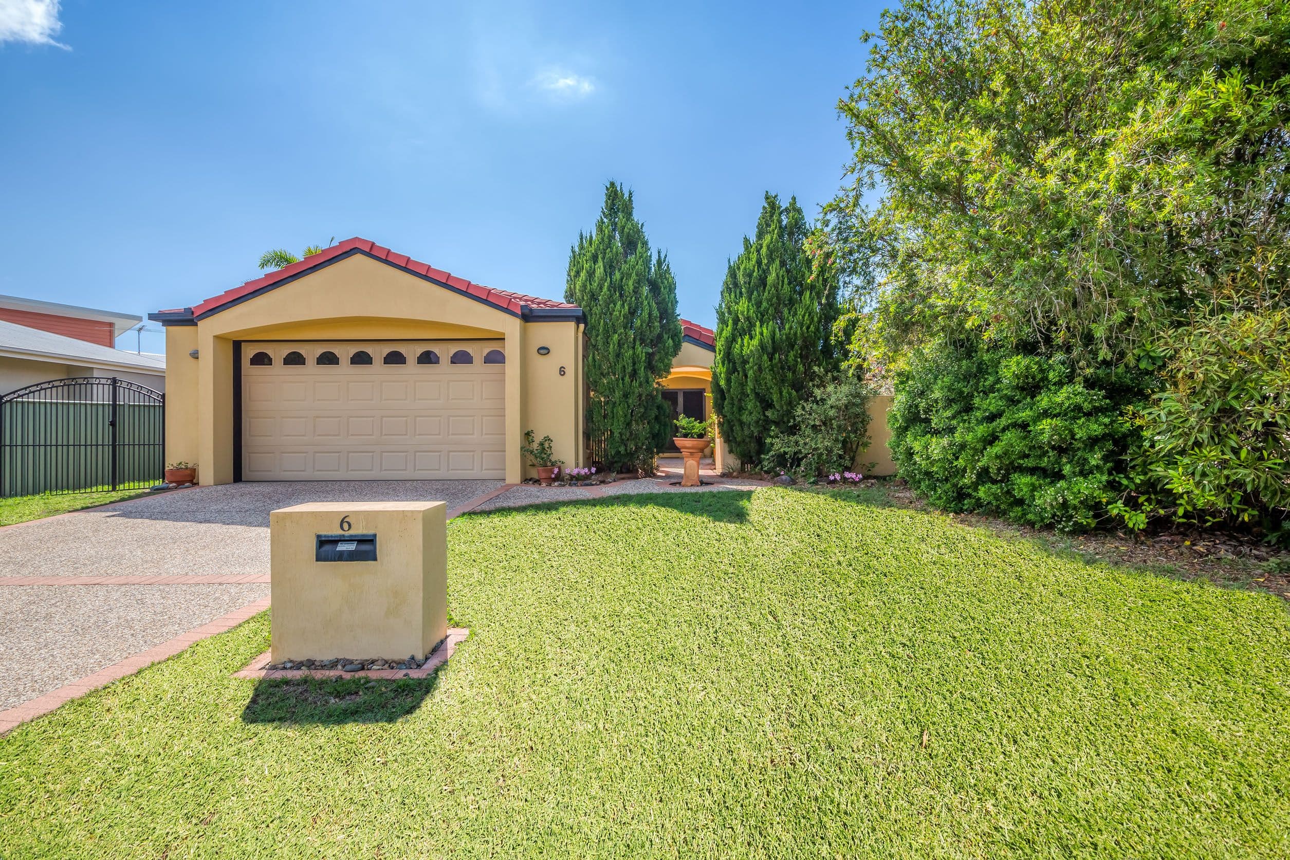 6 Seabreeze Avenue, Banksia Beach QLD 4507, Banksia Beach - Thumbnail 2