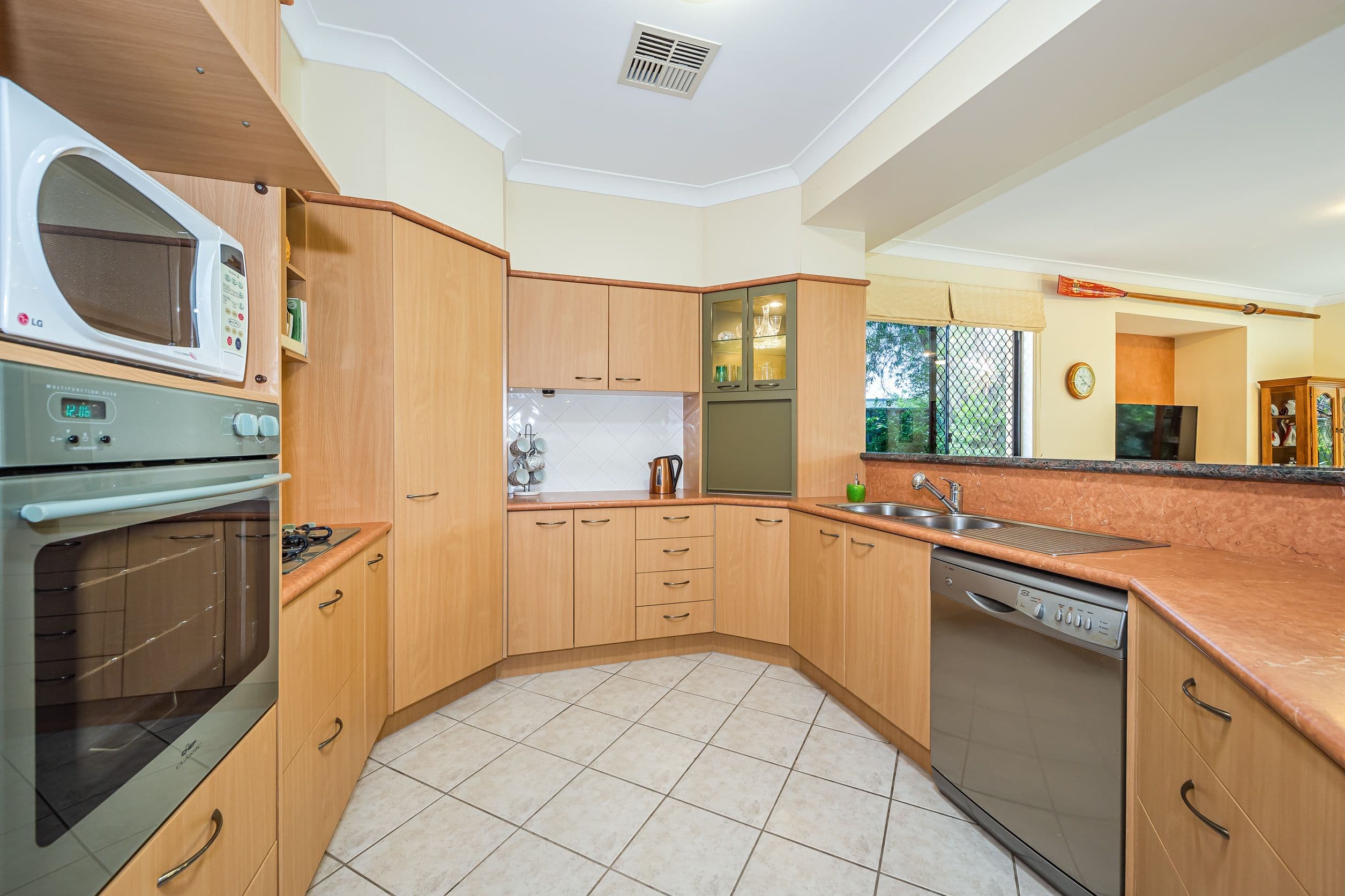 6 Seabreeze Avenue, Banksia Beach QLD 4507, Banksia Beach - Thumbnail 8