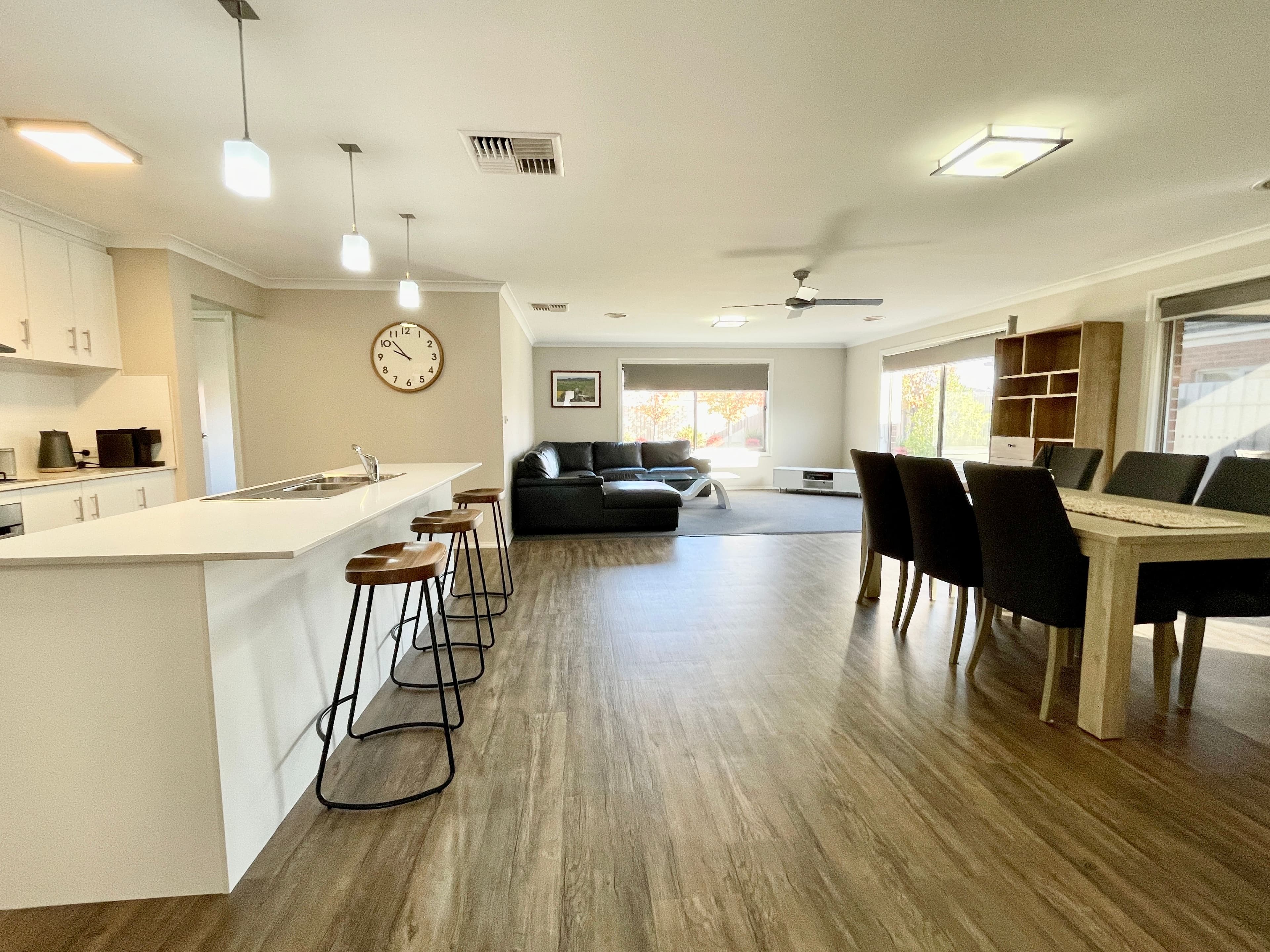 10 Deakin Court, Horsham VIC 3400, Horsham - Thumbnail 2