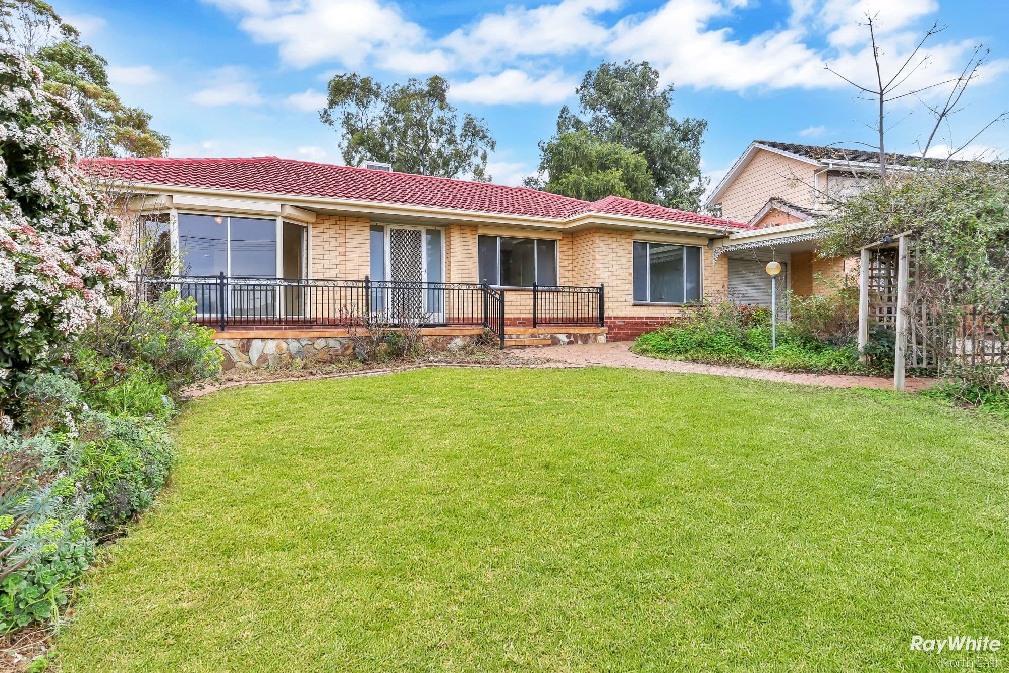72 Flinders Drive, Valley View SA 5093, Valley View - Thumbnail 2