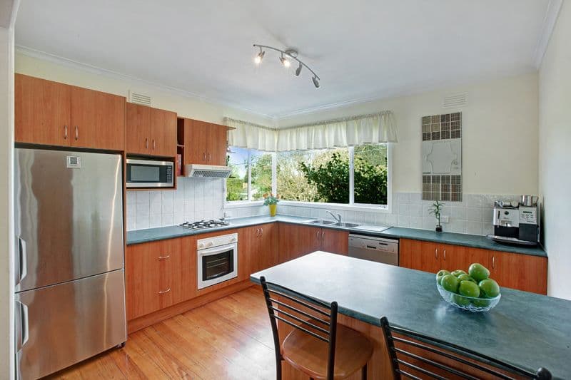 24 Moorwatha Street, MACLEOD VIC 3085, Macleod - Thumbnail 4
