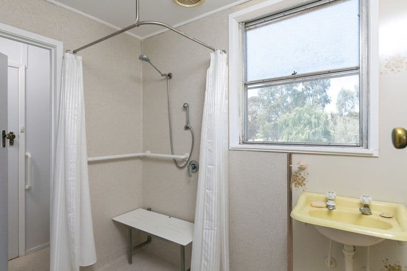 23 Mackenzie Street West, Golden Square VIC 3555, Golden Square - Thumbnail 7