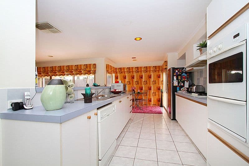 2 Brentfield Court, MILL PARK VIC 3082, Mill Park - Thumbnail 2