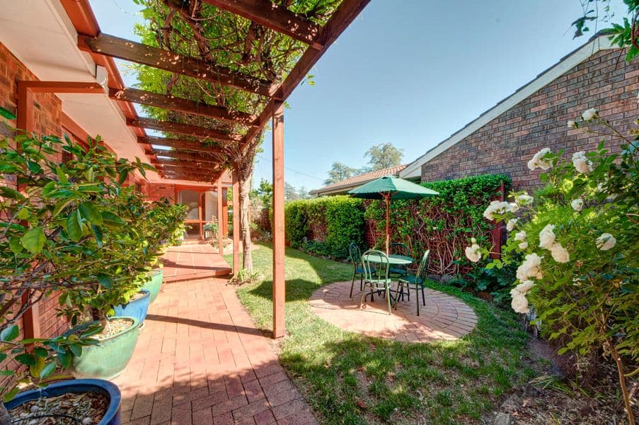 4 Bungonia Street, NARRABUNDAH ACT 2604, Narrabundah - Image 1