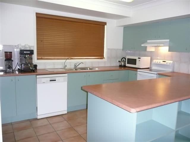 54 Brampton Street, EIGHT MILE PLAINS QLD 4113, Eight Mile Plains - Thumbnail 2