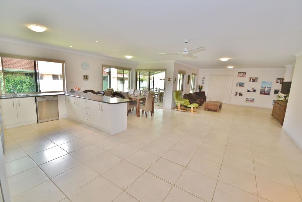 4 Dawn Court, Landsborough QLD 4550, Landsborough - Thumbnail 2