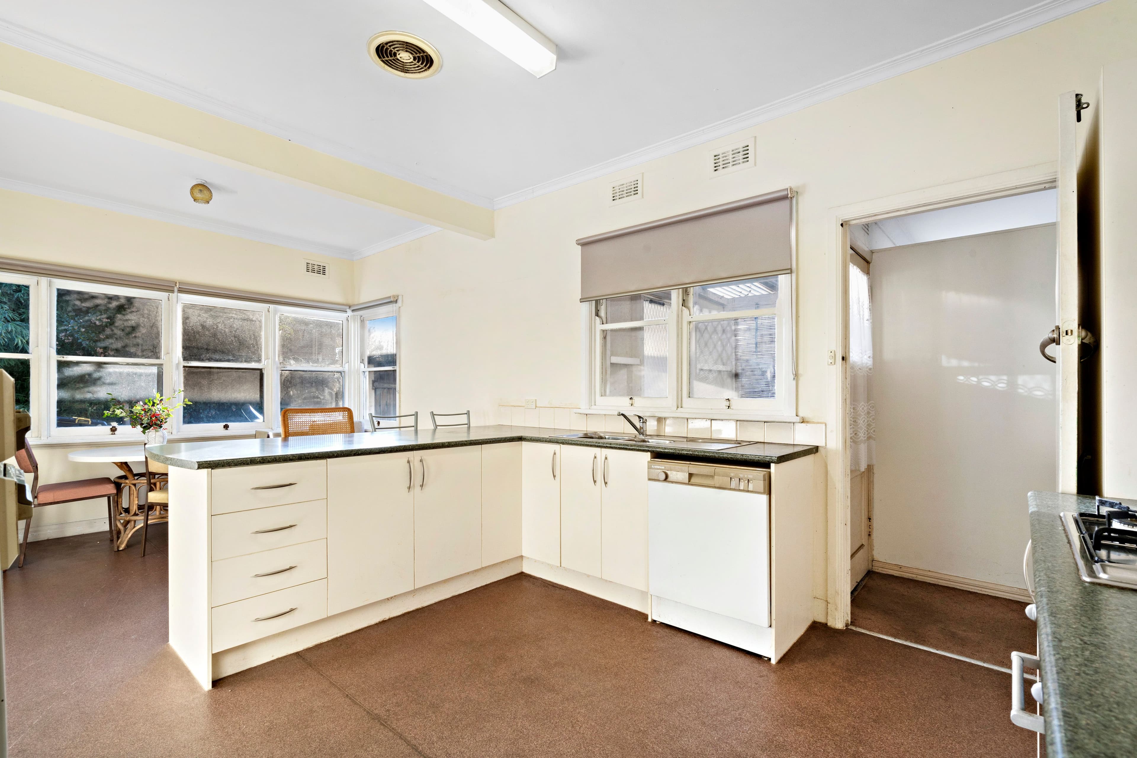 8 Banksia Street, Clayton VIC 3168, Clayton - Thumbnail 4