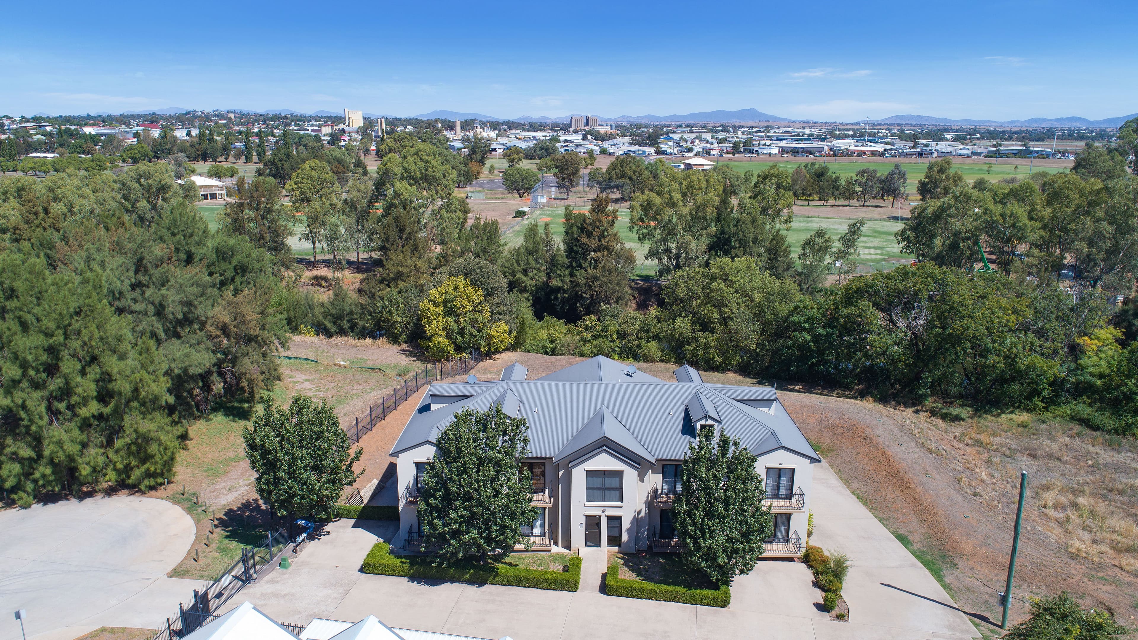 2 Bligh Street, Tamworth NSW 2340, North Tamworth - Image 1