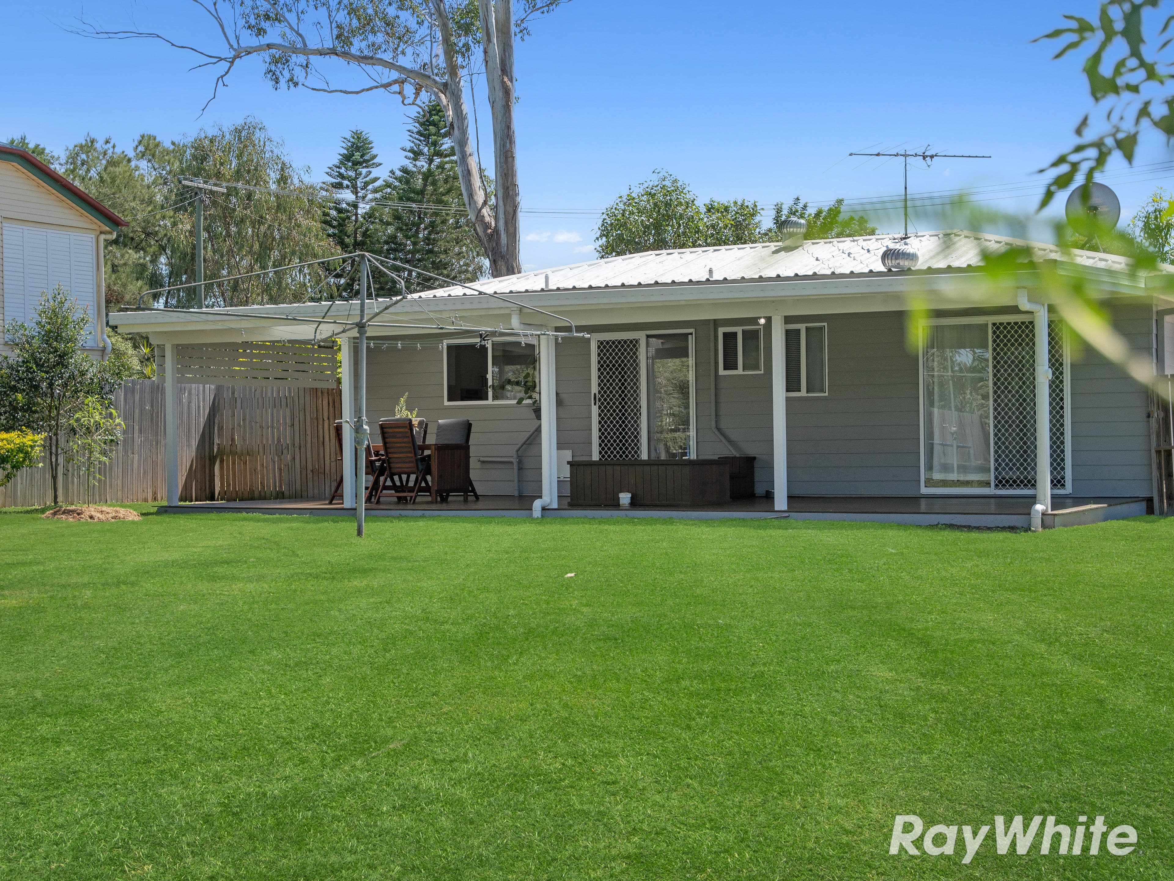 22 Calvin Street, Walloon QLD 4306, Walloon - Thumbnail 3
