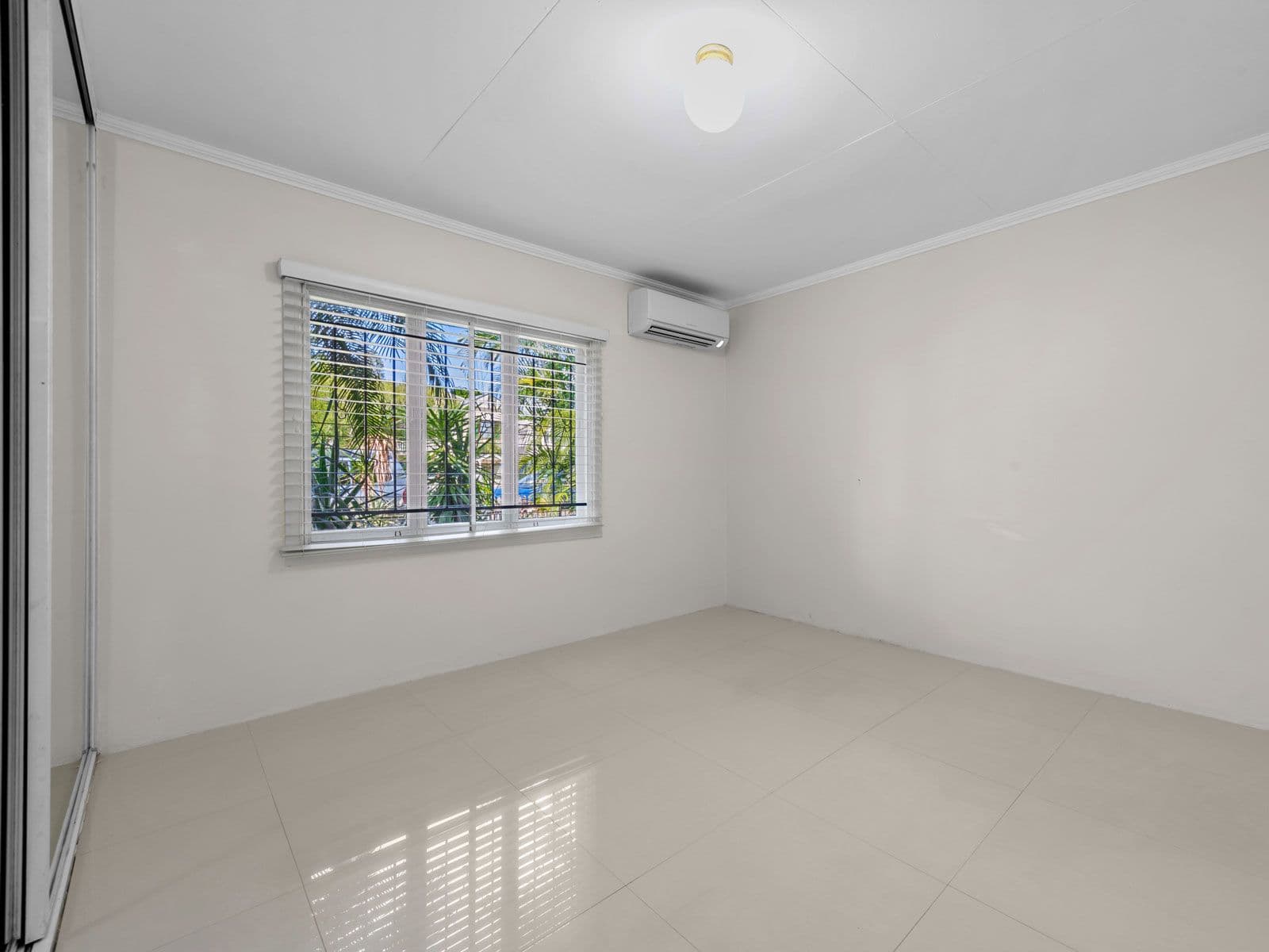 13 Gladstone Street, Coorparoo QLD 4151, Coorparoo - Thumbnail 5