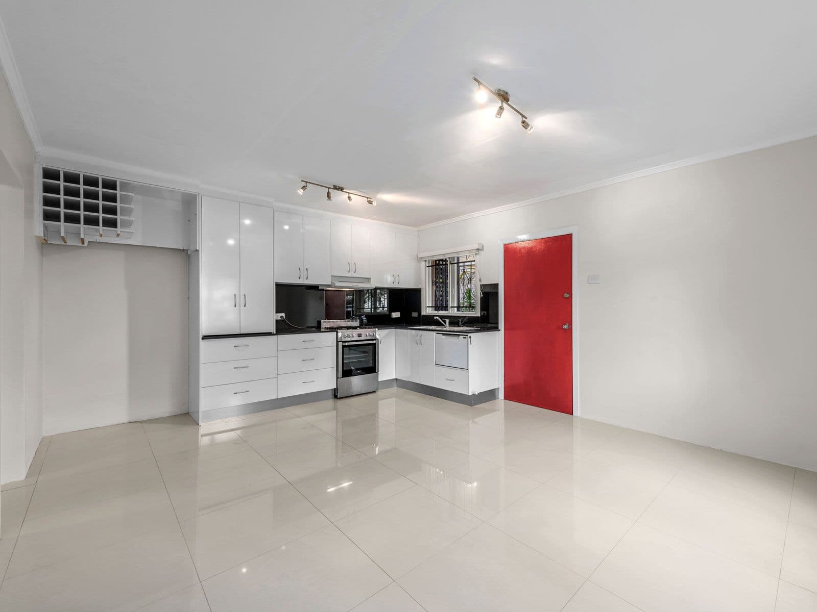 13 Gladstone Street, Coorparoo QLD 4151, Coorparoo - Thumbnail 6