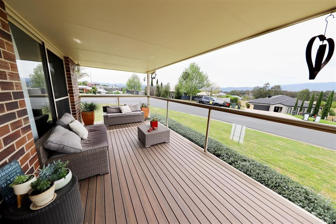 3 Lockeridge Drive, Tumut NSW 2720, Tumut - Thumbnail 2