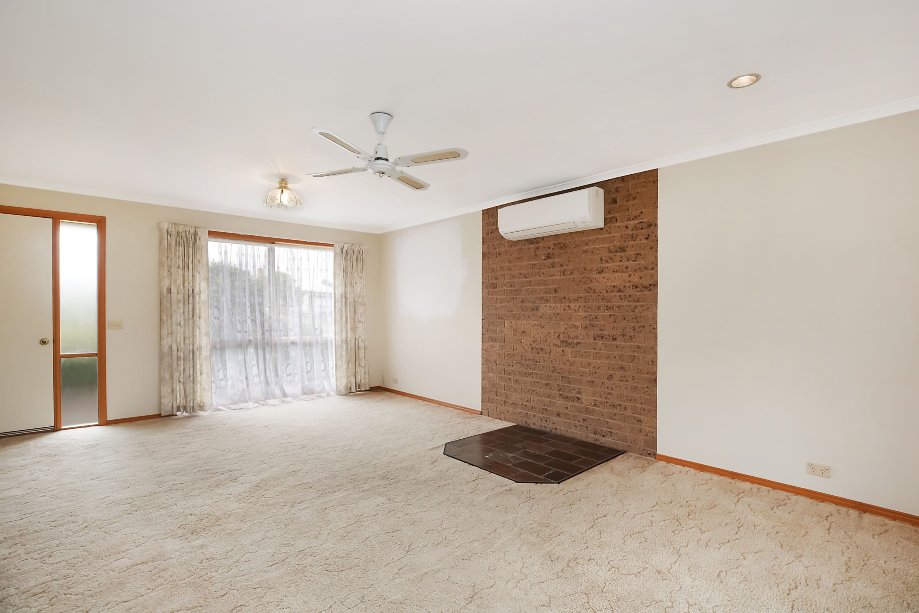 55 Wallace Street, Colac VIC 3250, Colac - Thumbnail 3