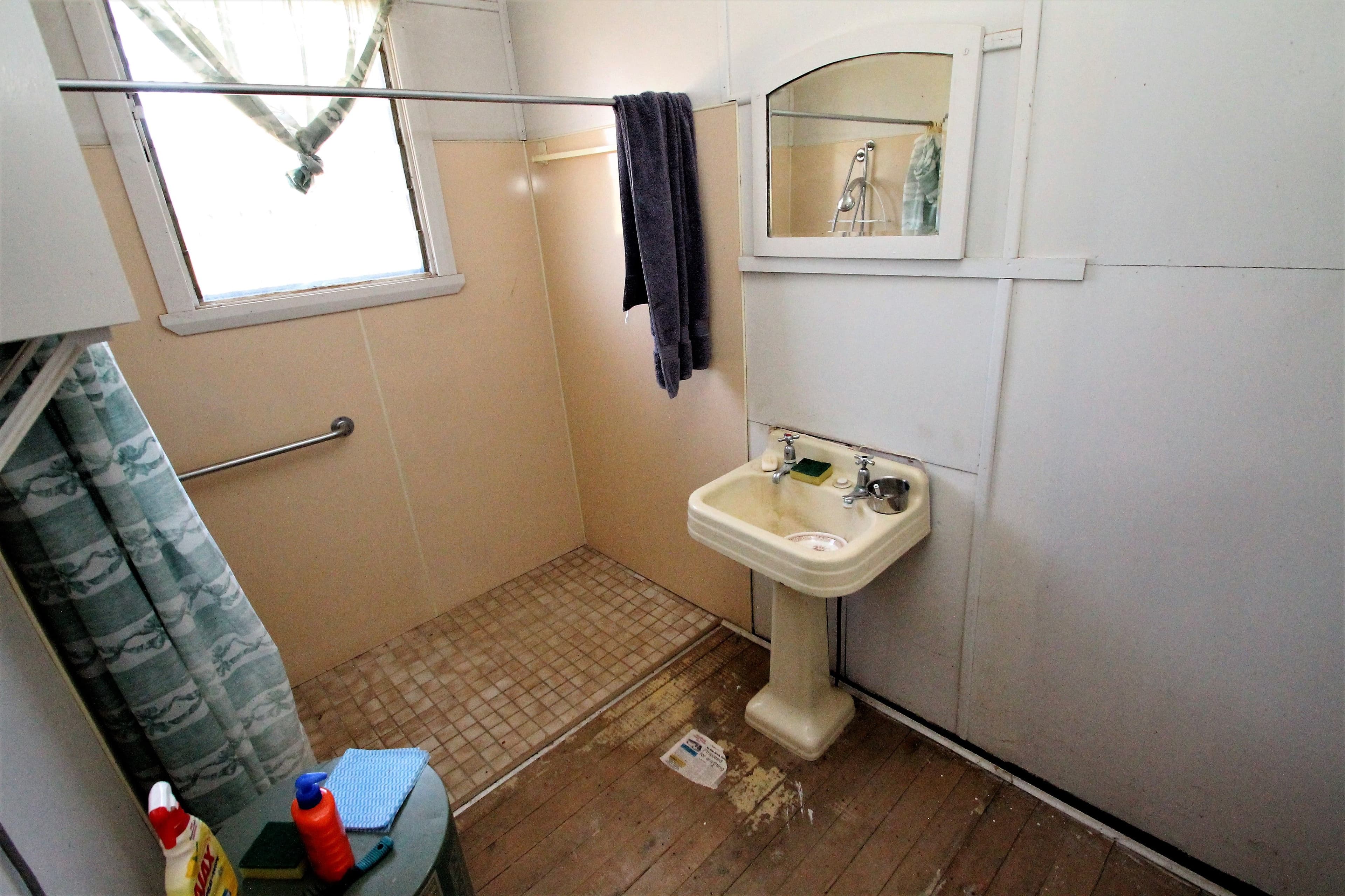 14 Learmonth Street, Willow Tree - Thumbnail 8