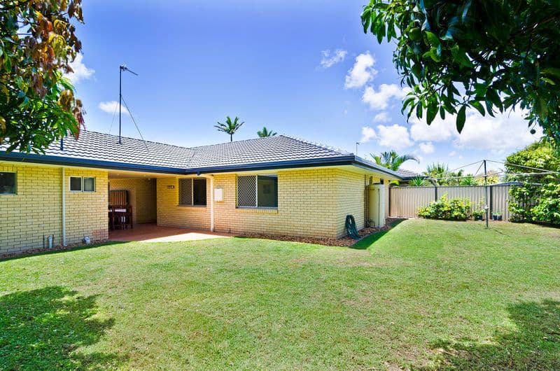 10 Denawen Street, PALM BEACH QLD 4221, Palm Beach - Thumbnail 3