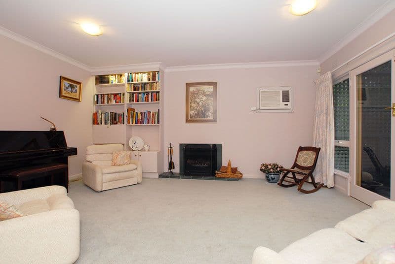 28 Outlook Drive, DONCASTER VIC 3108, Doncaster - Thumbnail 3