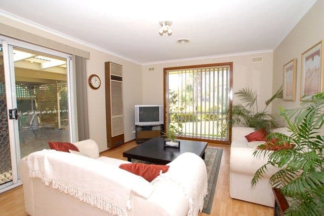 13 Investigator Grove, ALTONA MEADOWS VIC 3028, Altona Meadows - Thumbnail 5