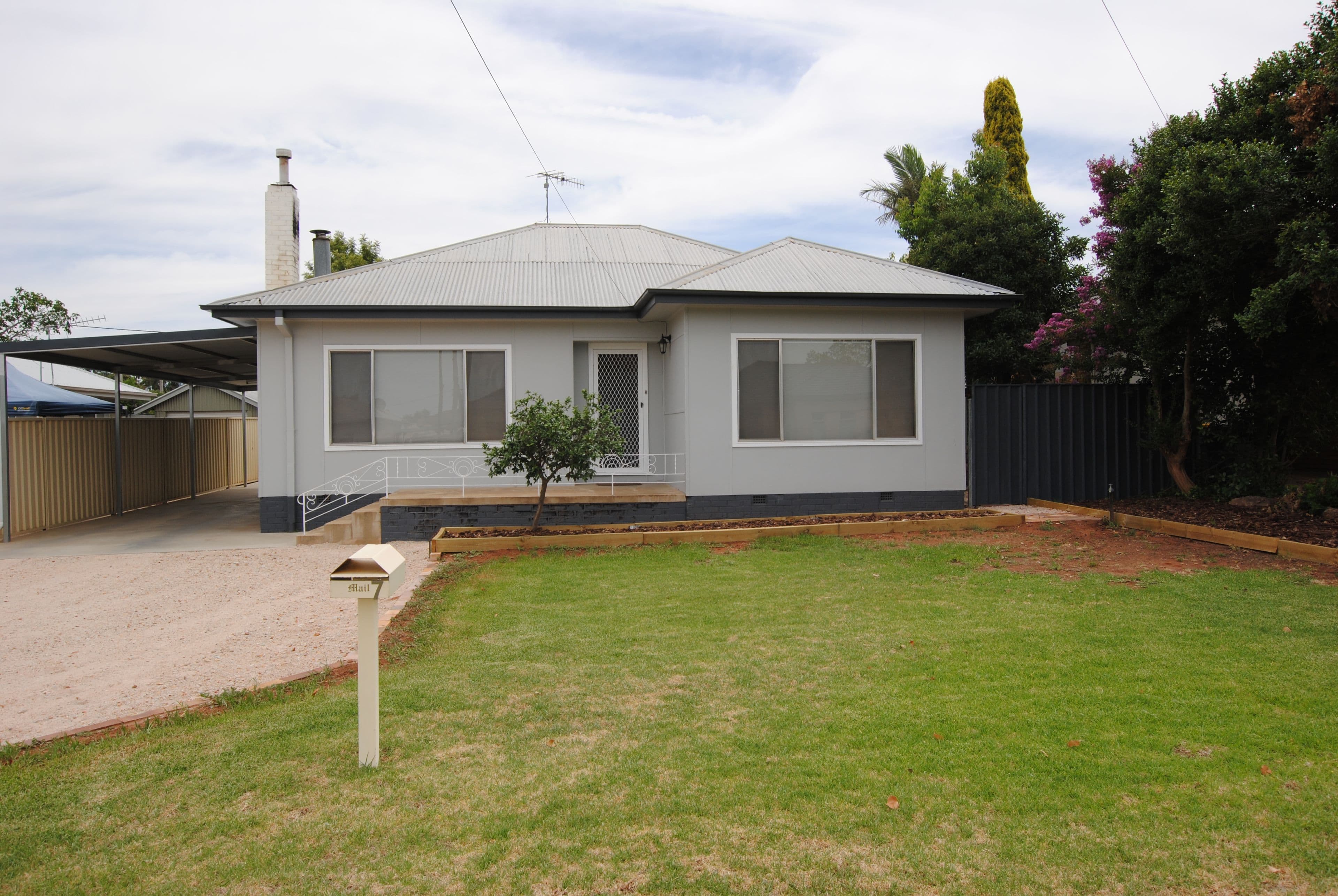 7 Almoola Street, Griffith - Image 1