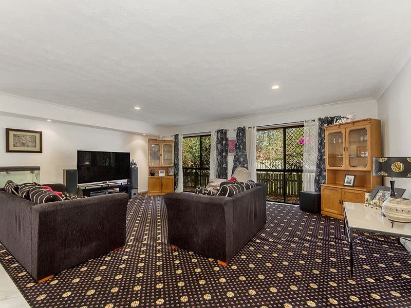 5 Emerson Way, Oxenford QLD 4210, Oxenford - Thumbnail 4