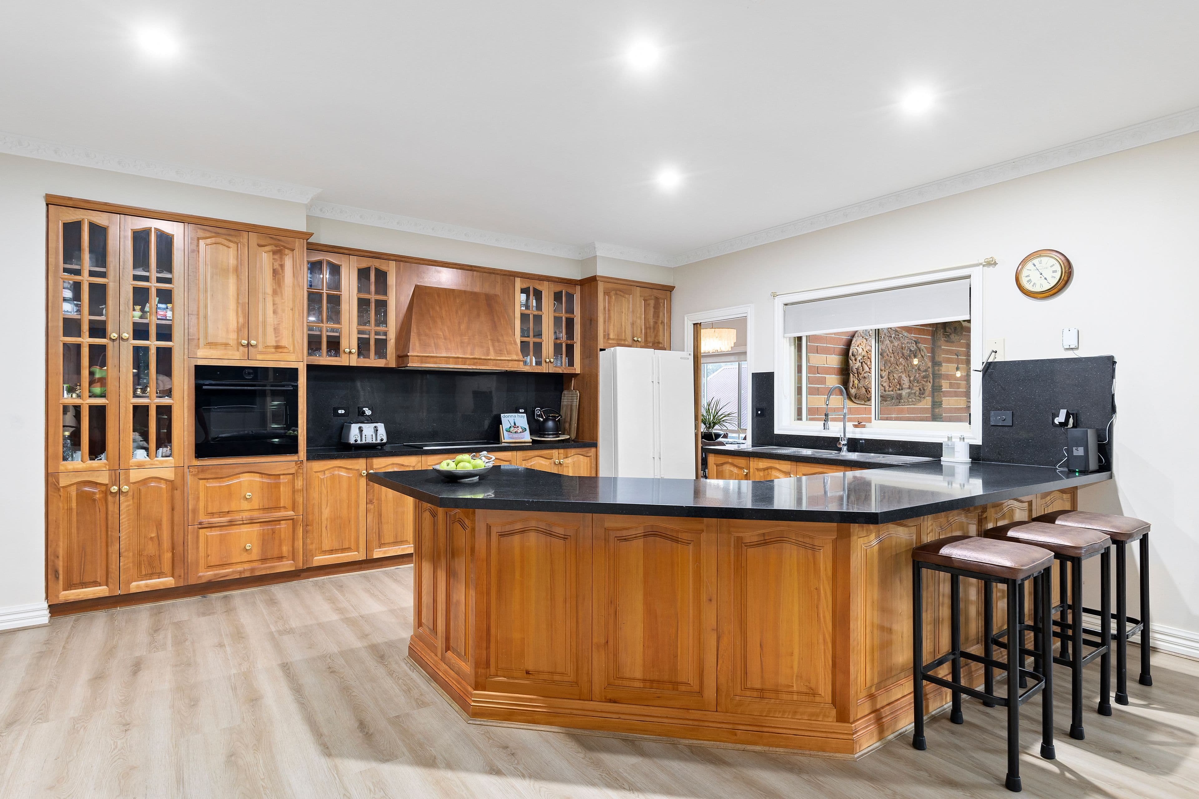 28 Fullwood Drive, Sunbury VIC 3429, Sunbury - Thumbnail 3
