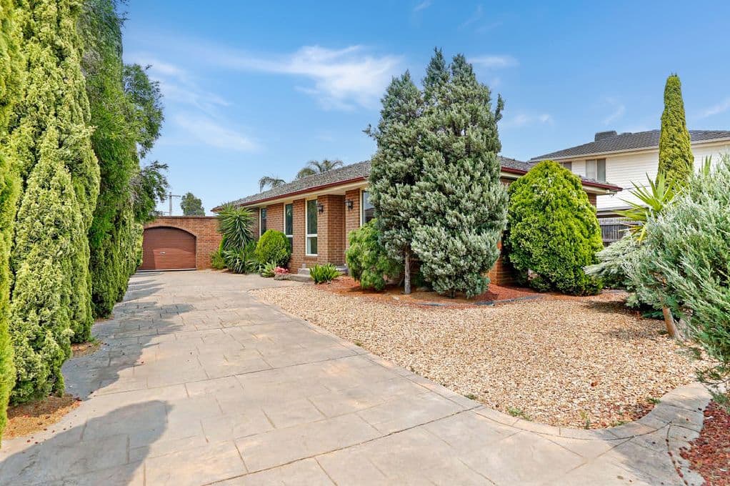 9 Beacon Hills Crescent, Craigieburn VIC 3064, Craigieburn - Image 1