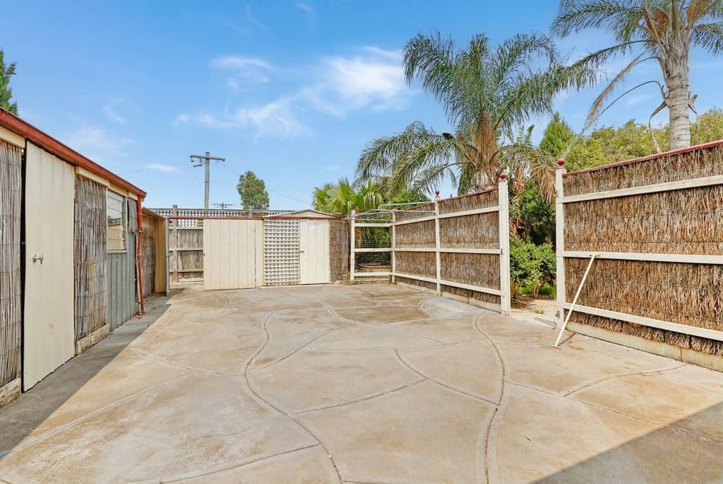 9 Beacon Hills Crescent, Craigieburn VIC 3064, Craigieburn - Thumbnail 7