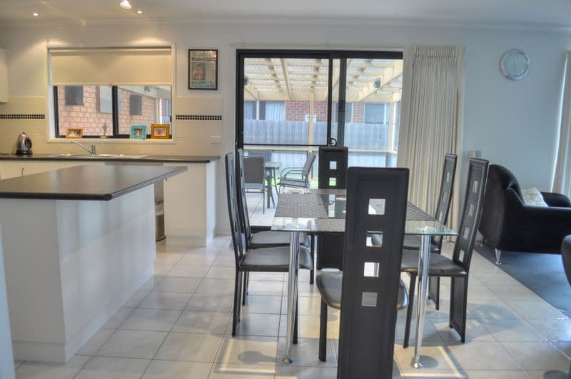 8 Lockett Drive, WARRNAMBOOL VIC 3280, Warrnambool - Thumbnail 5