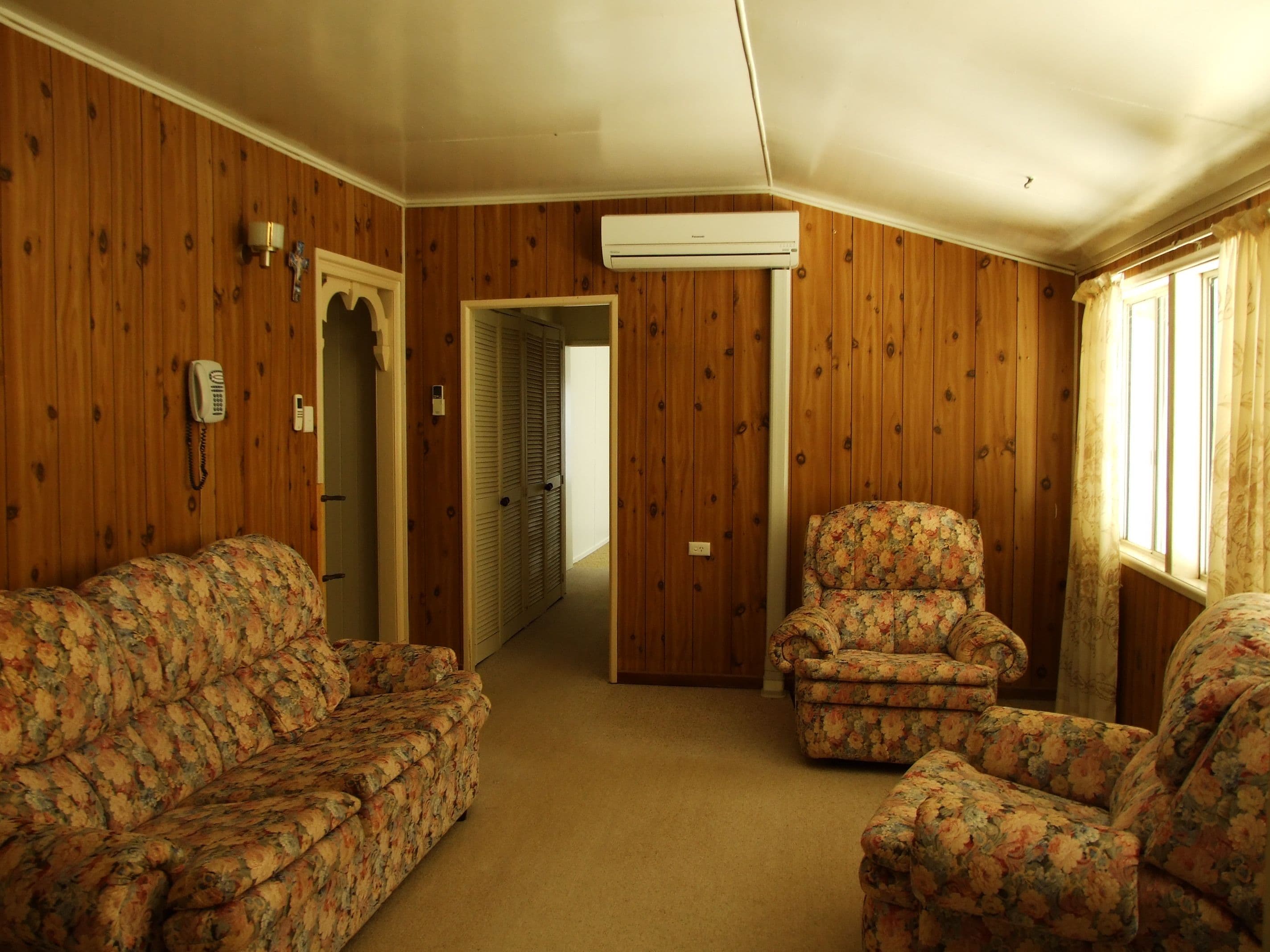 89 Falcon Street, Longreach QLD 4730, Longreach - Thumbnail 7