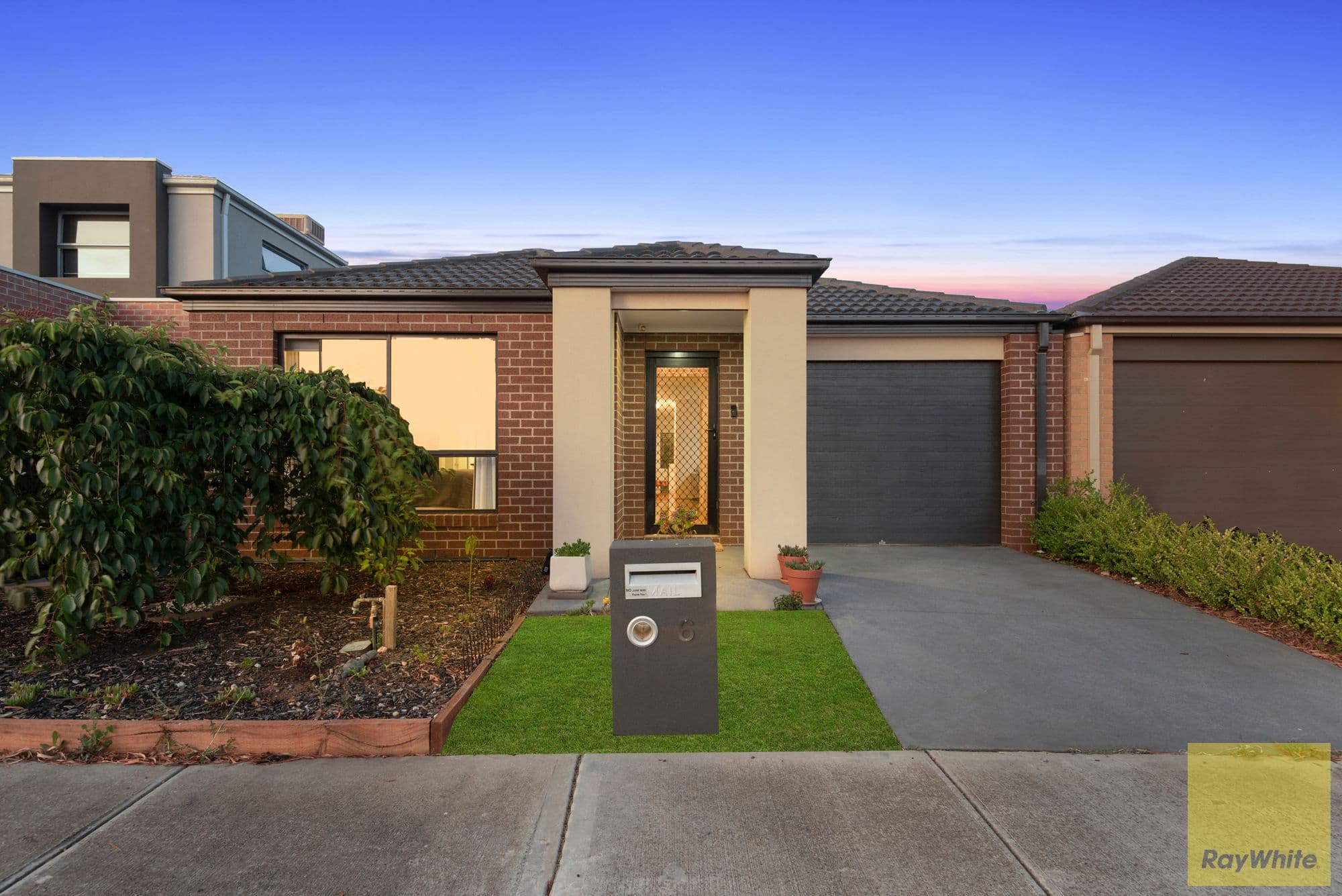 6 Mendoza Street, Truganina VIC 3029, Truganina - Thumbnail 2