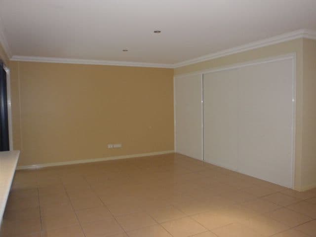 5 Coombs Court, Emerald QLD 4720, Emerald - Thumbnail 5